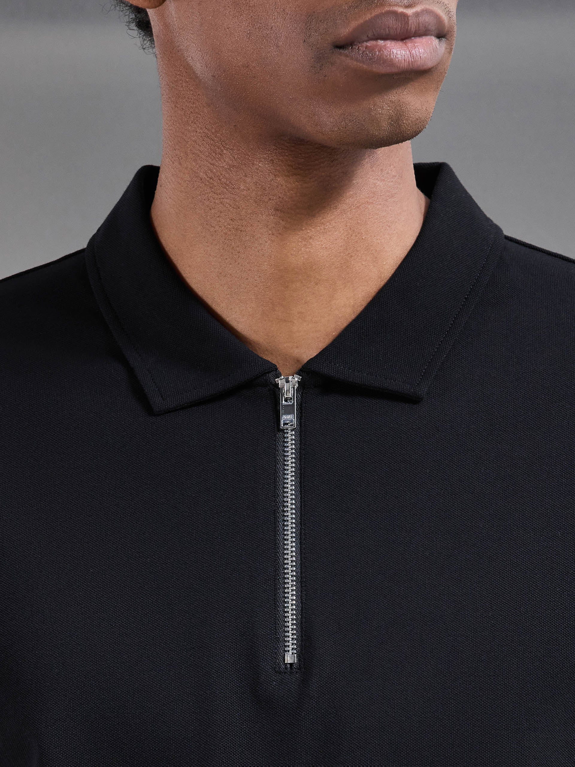 Mercerised Pique Zip Polo Shirt in Black - Image 4