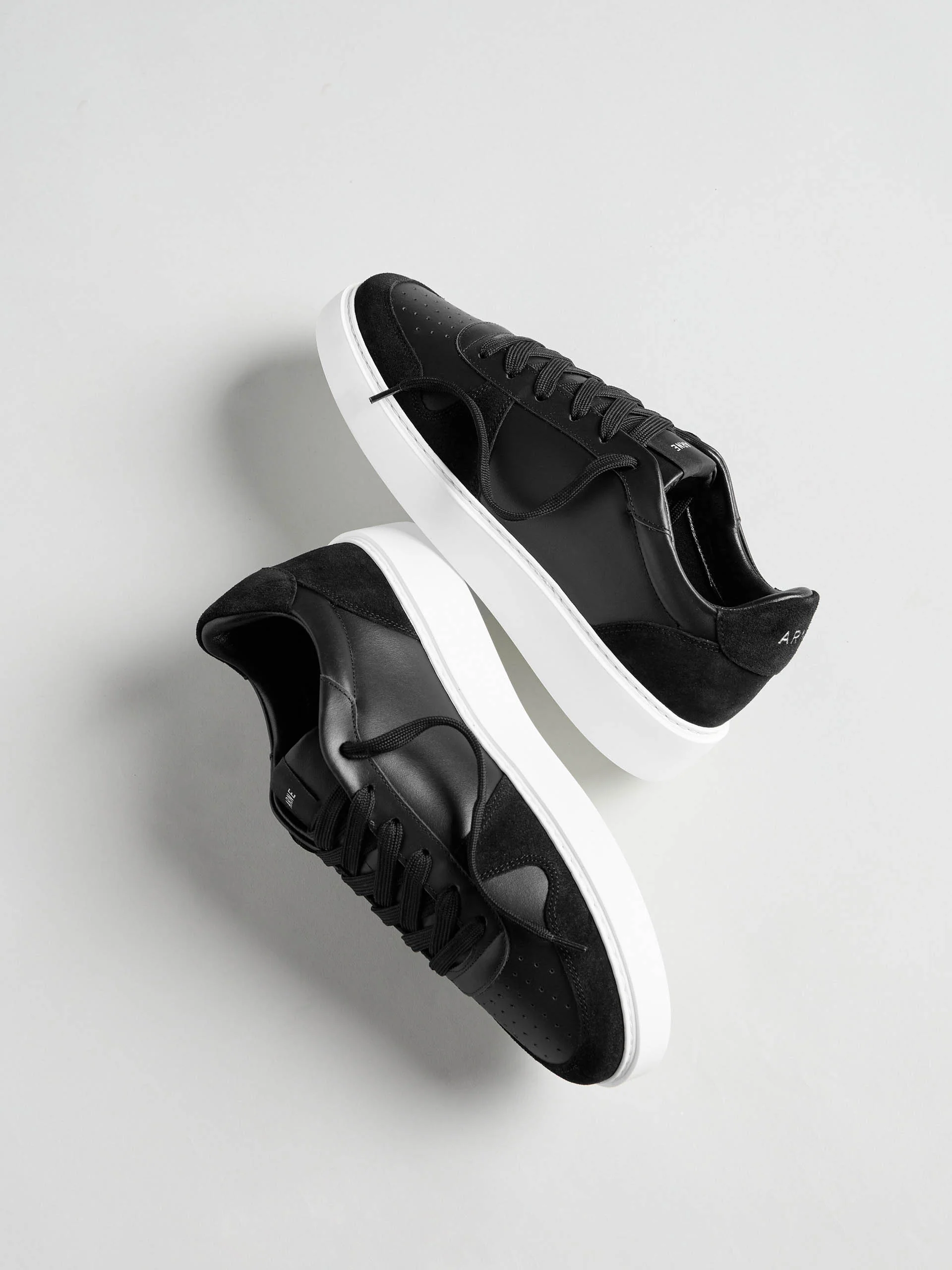 Mid Court Trainer in Black - Image 2