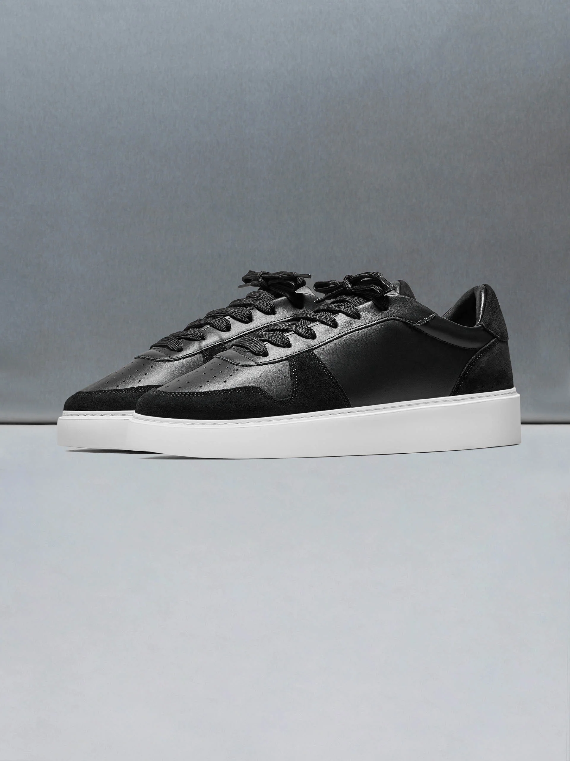 Mid Court Trainer in Black - Image 3