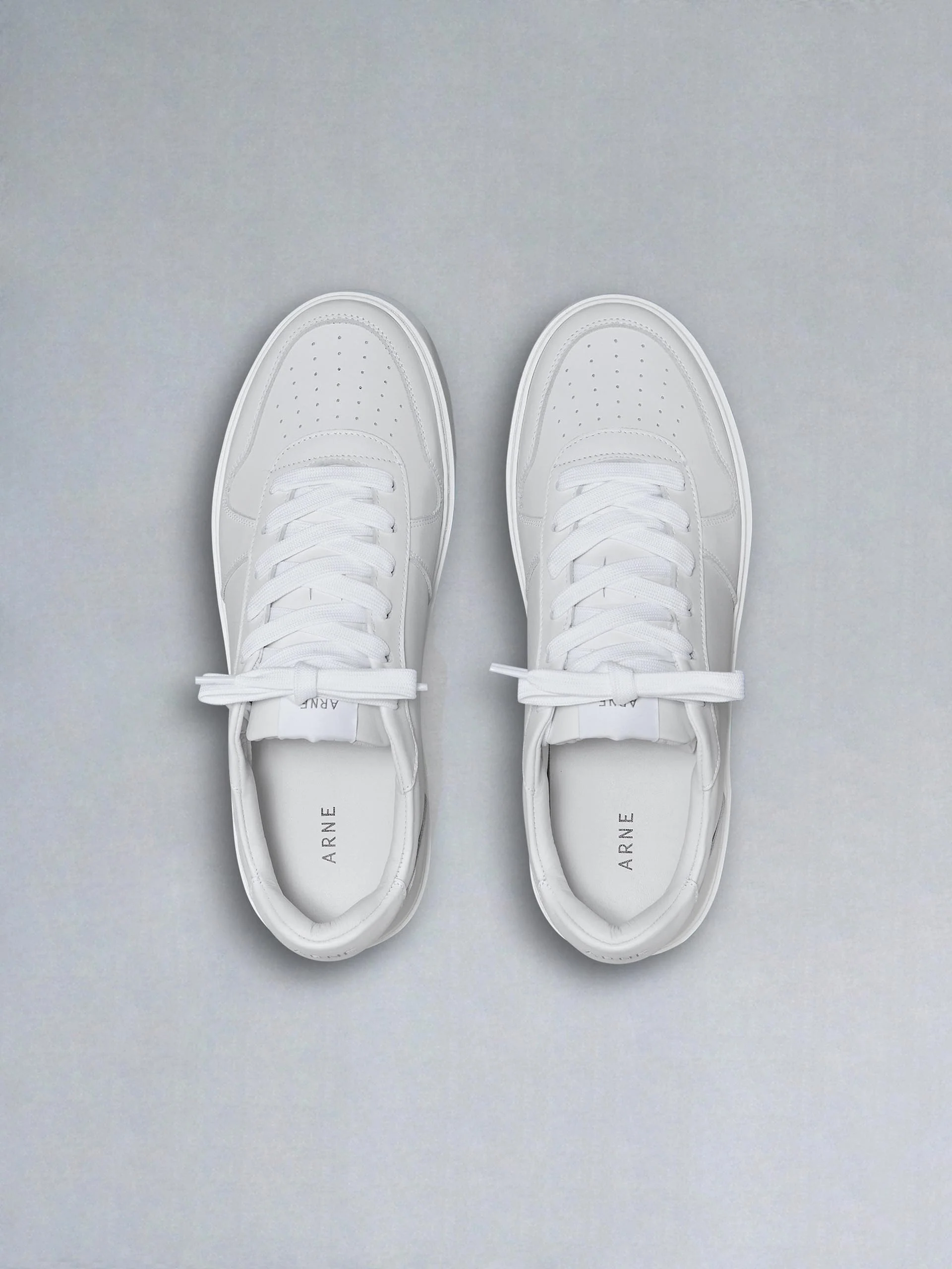 Mid Court Trainer in White - Image 4