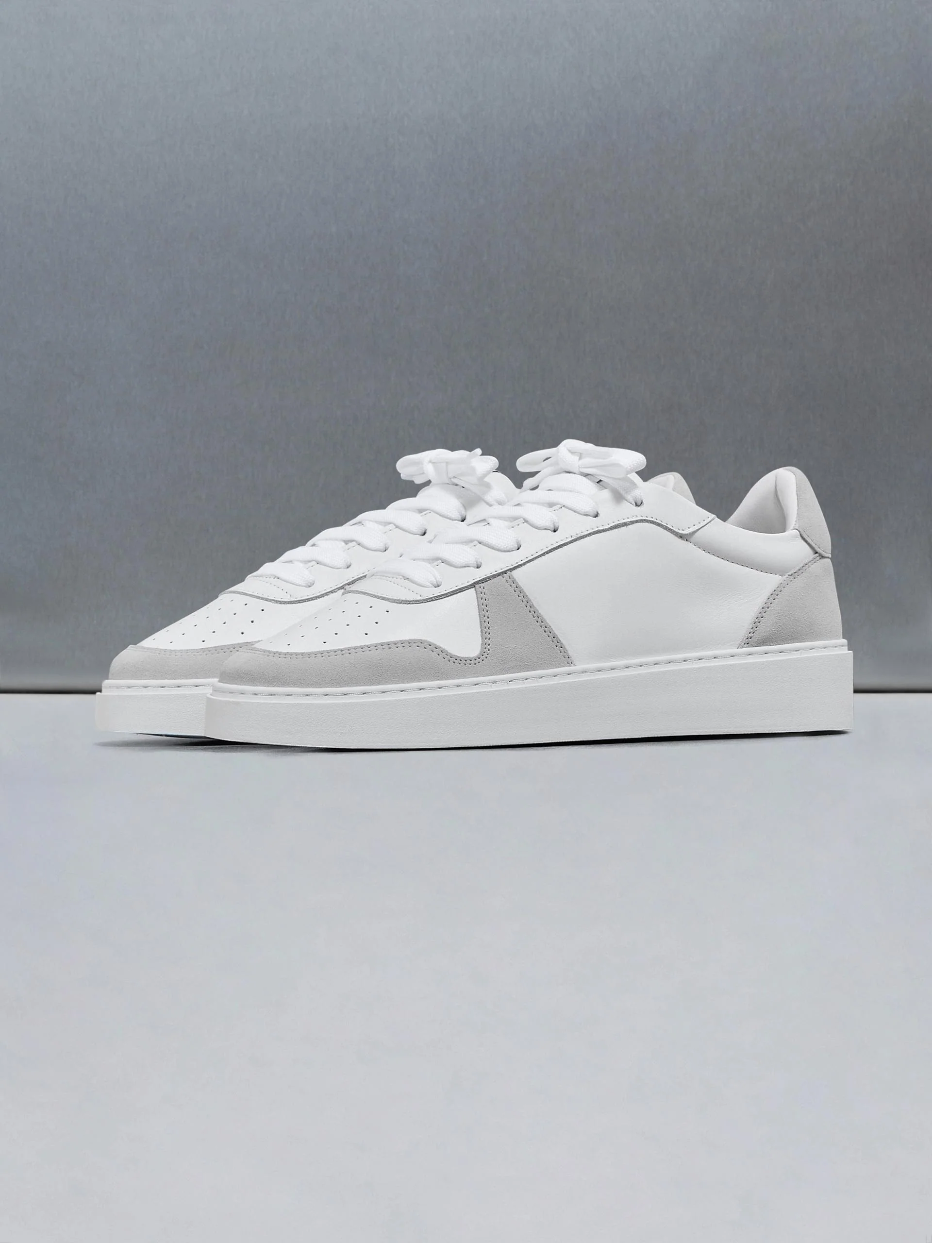 Mid Court Trainer in White Grey - Image 3