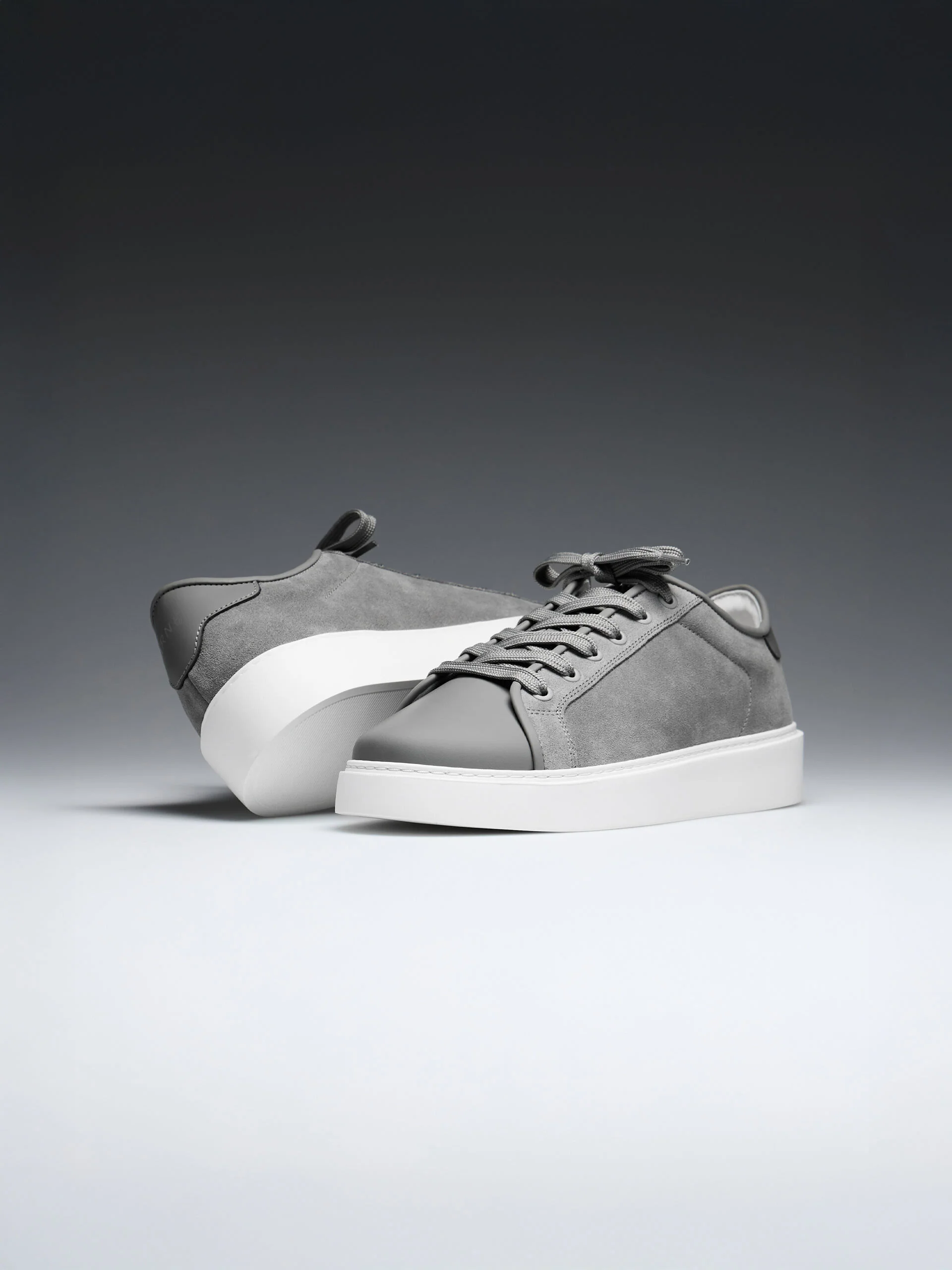 Mid Leather Toe Cap Trainer in Grey - Image 2