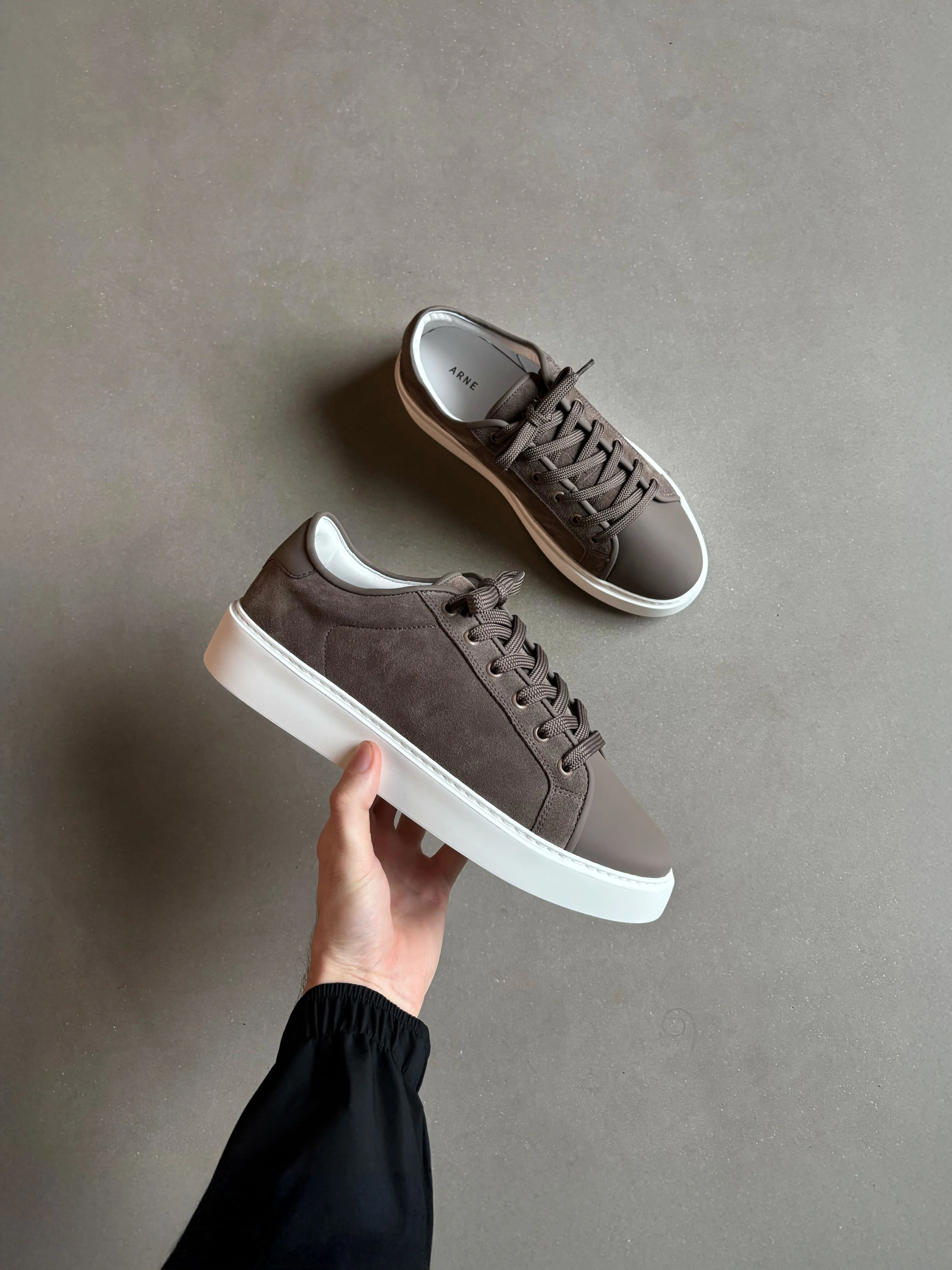 Mid Leather Toe Cap Trainer in Taupe - Image 6
