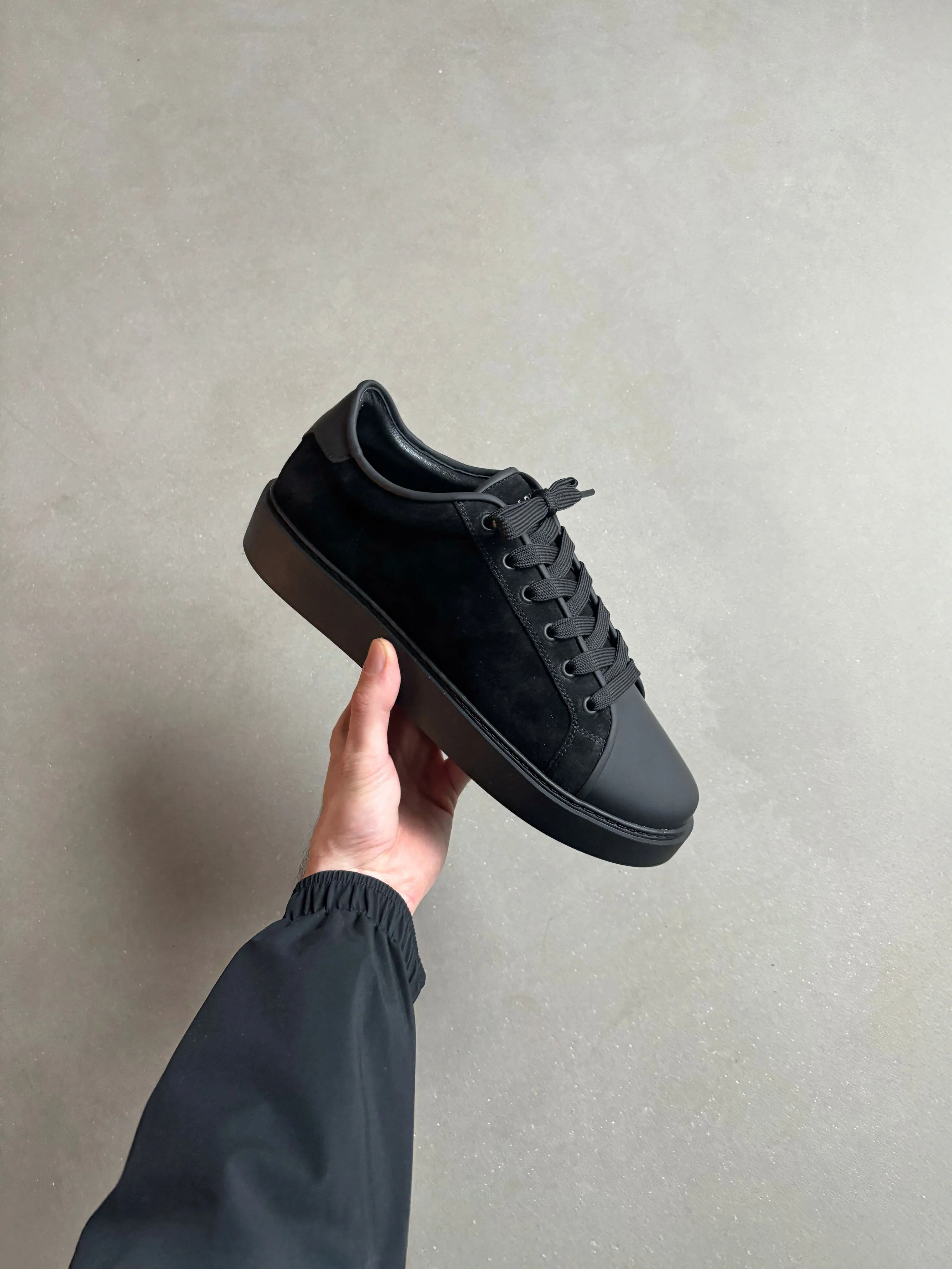 Mid Leather Toe Cap Trainer in Triple Black - Image 6