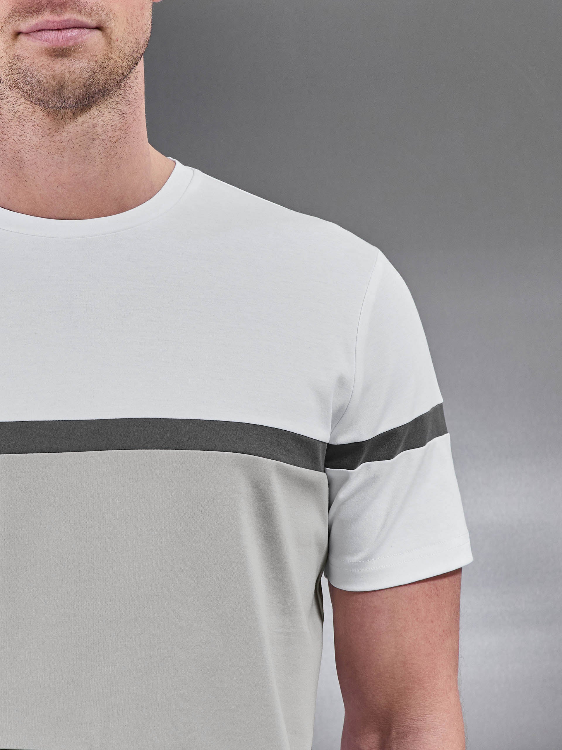 Oden Mercerised Colour Block T-Shirt in Mid Grey - Image 3