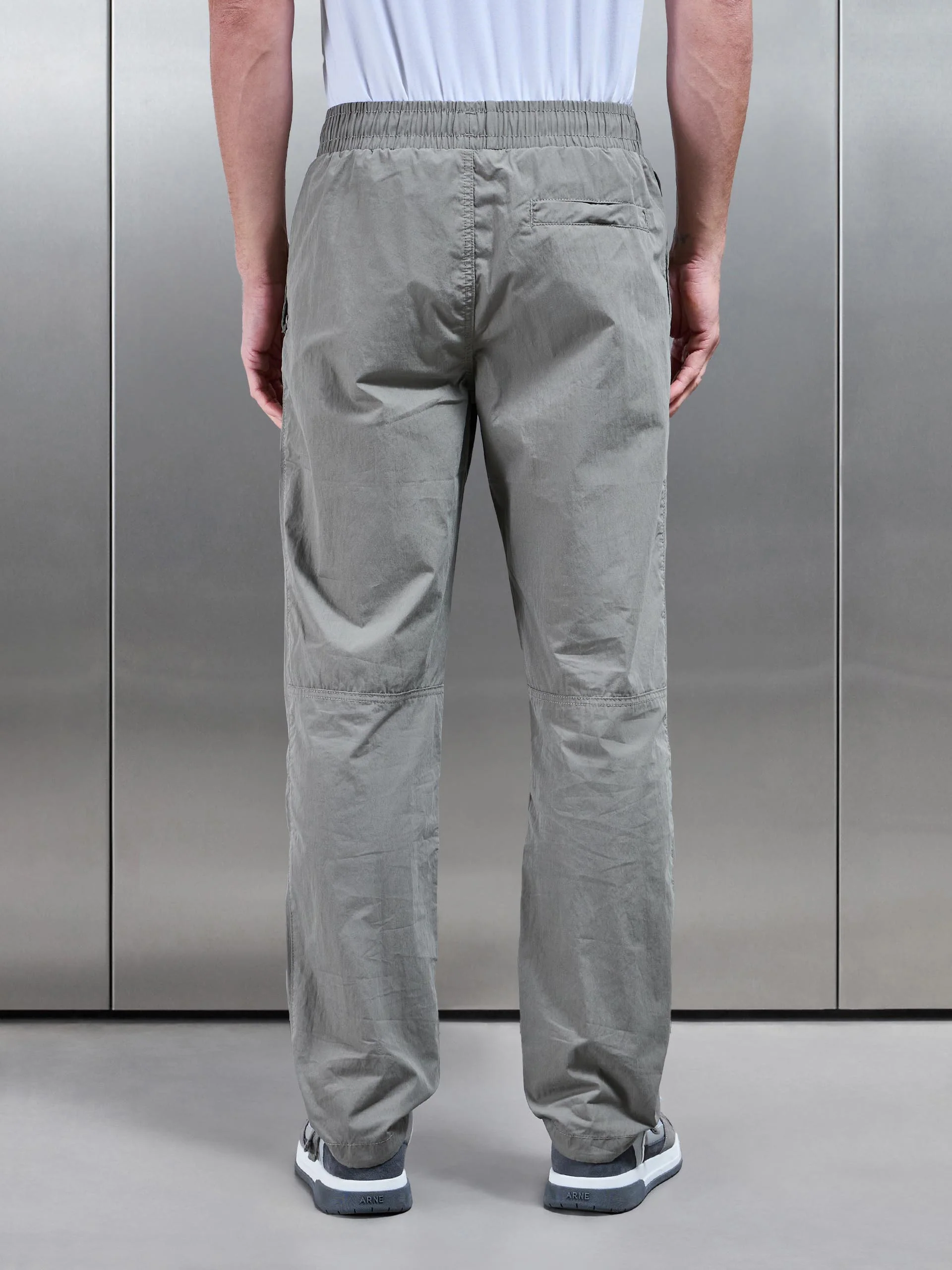 Parachute Pant in Olive - Image 3
