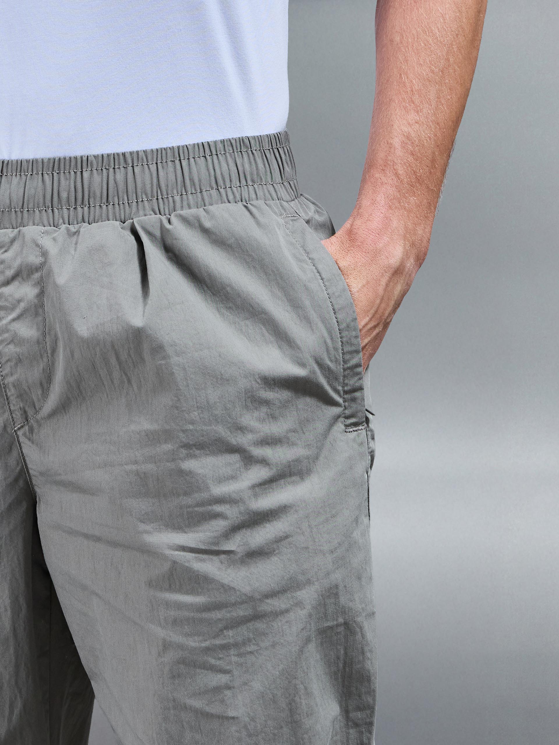 Parachute Pant in Olive - Image 5