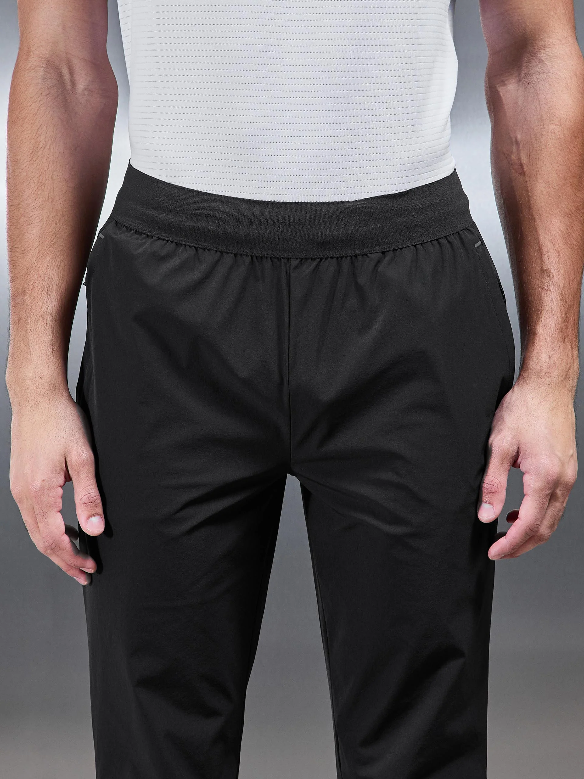 Performance Trackpant in Black - Image 6