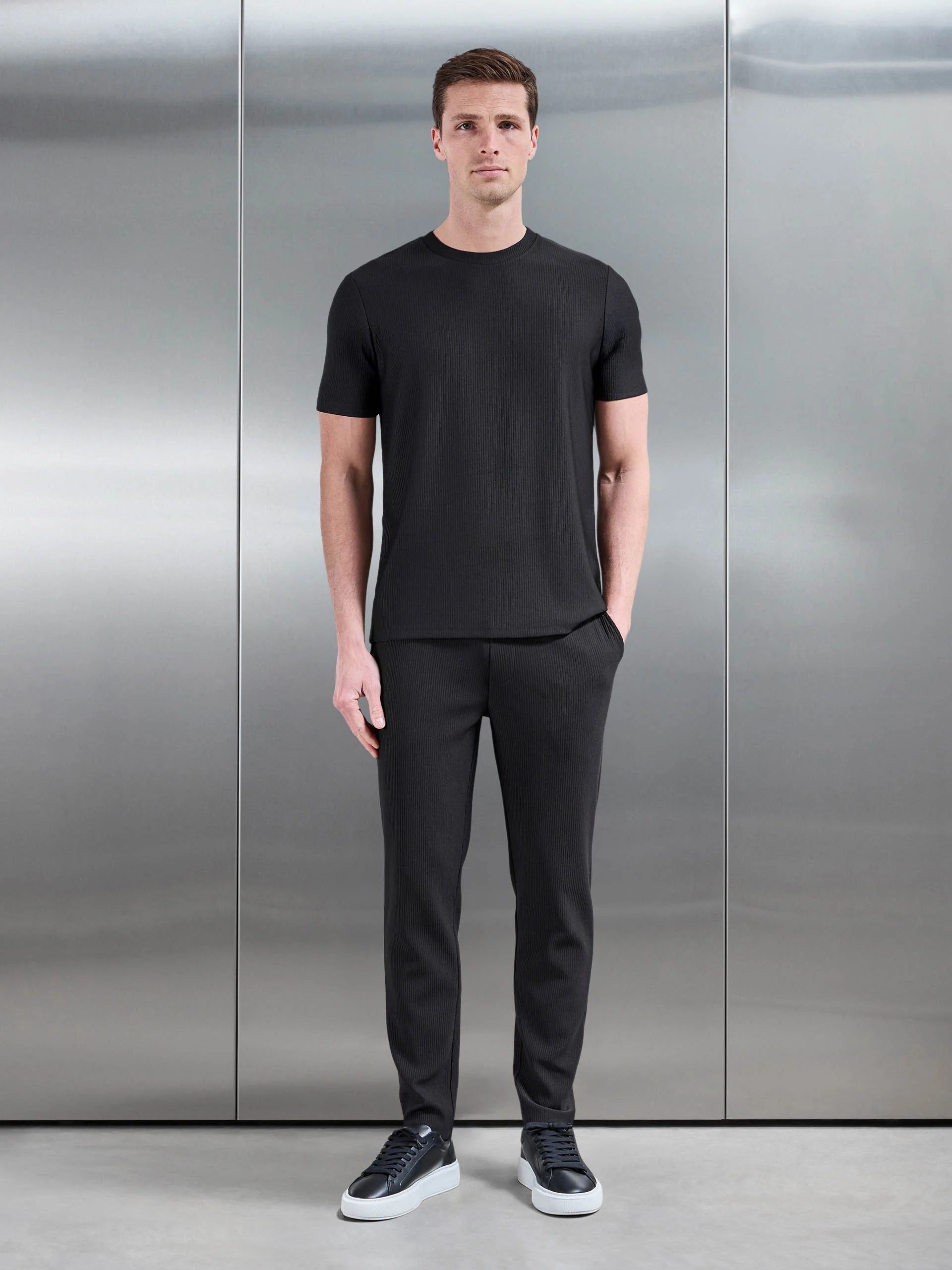 Pleated Trouser in Black - Image 2