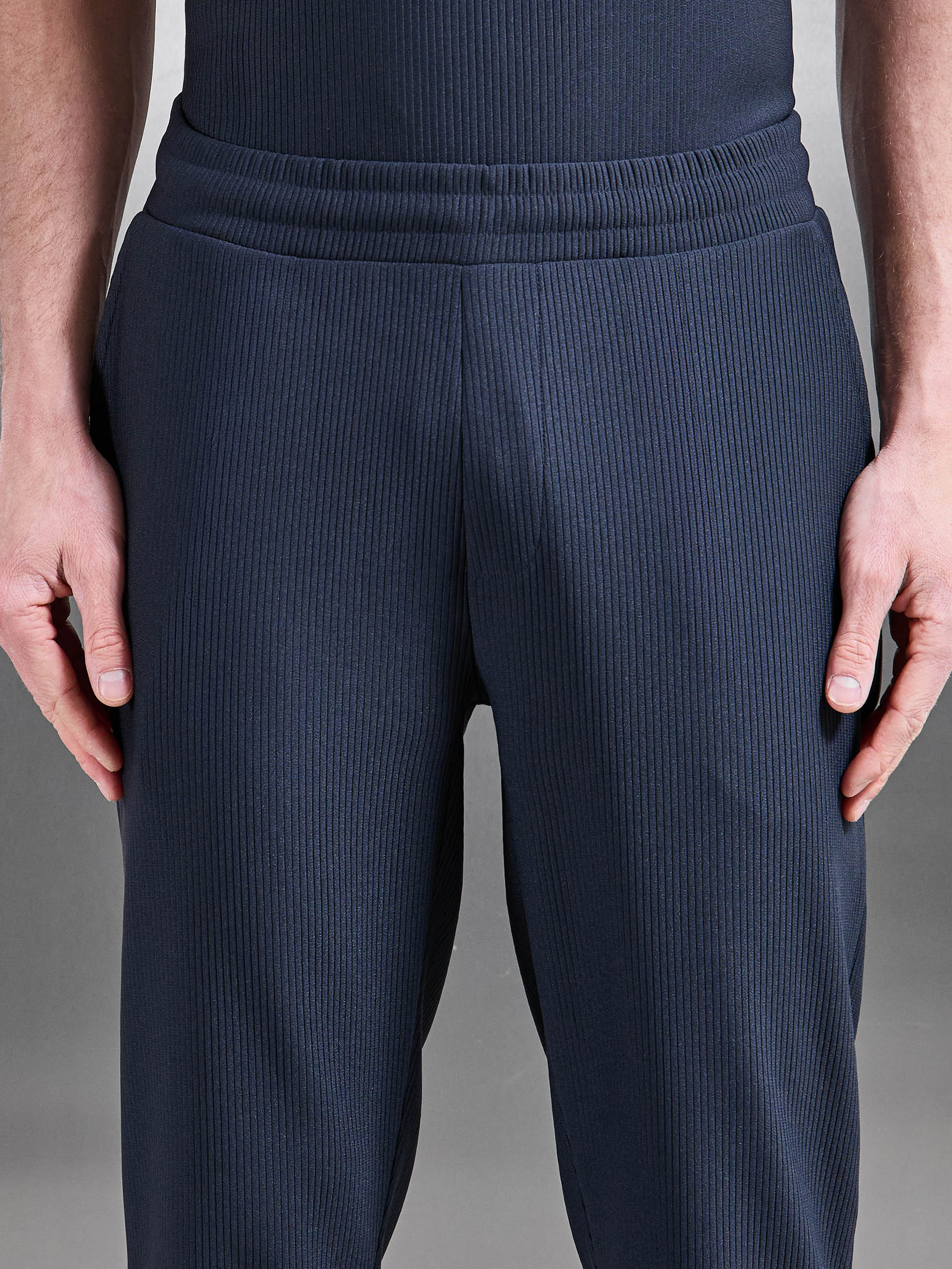 Pleated Trouser in Navy - Image 4