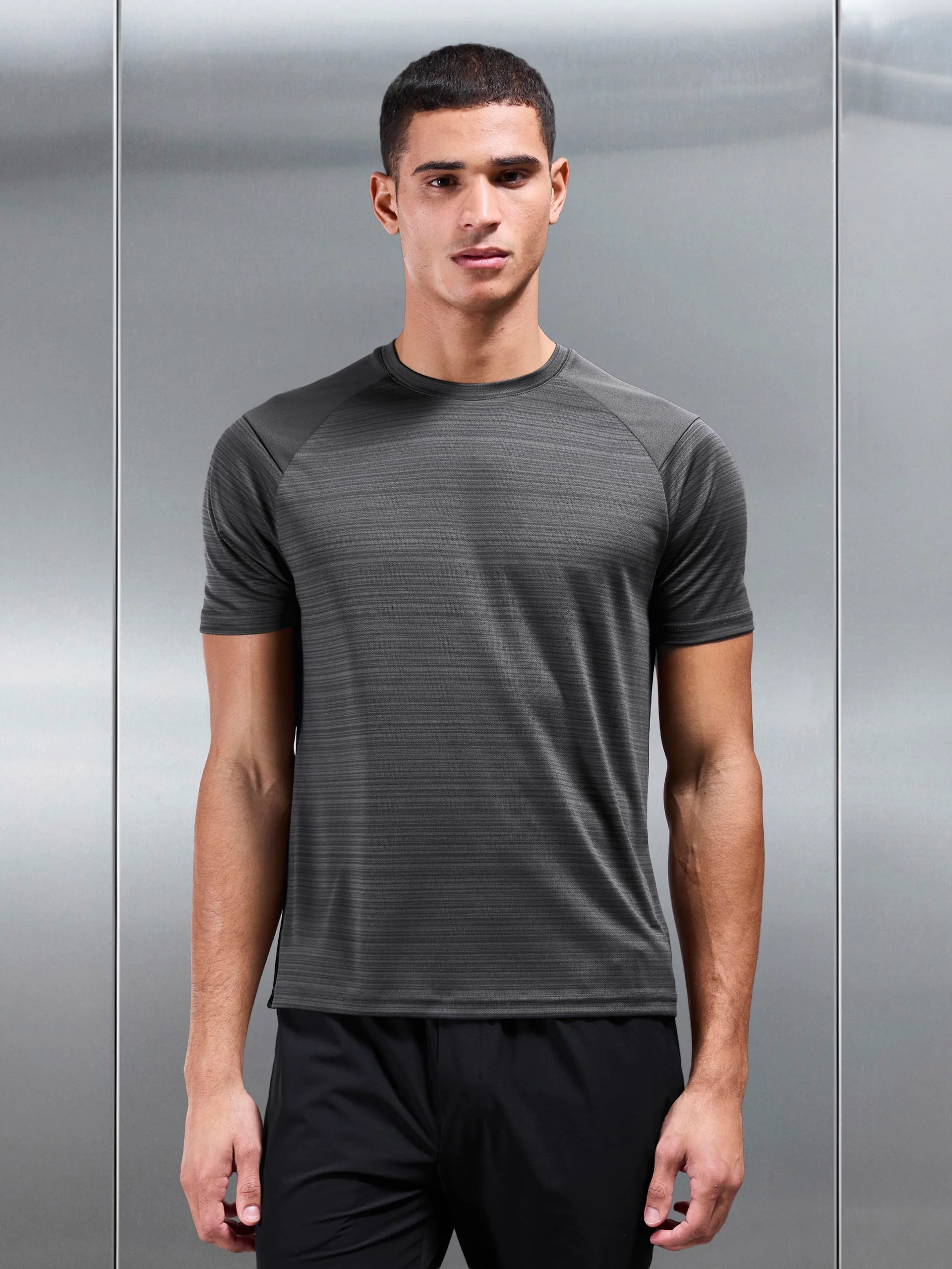 React T-Shirt in Grey - Image 3