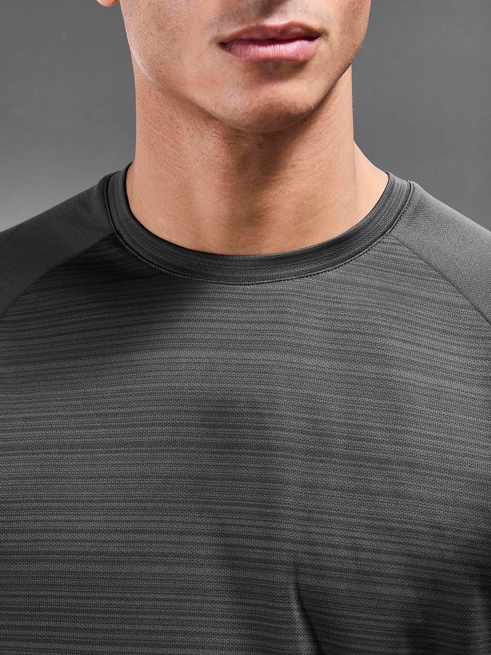 React T-Shirt in Grey - Image 6