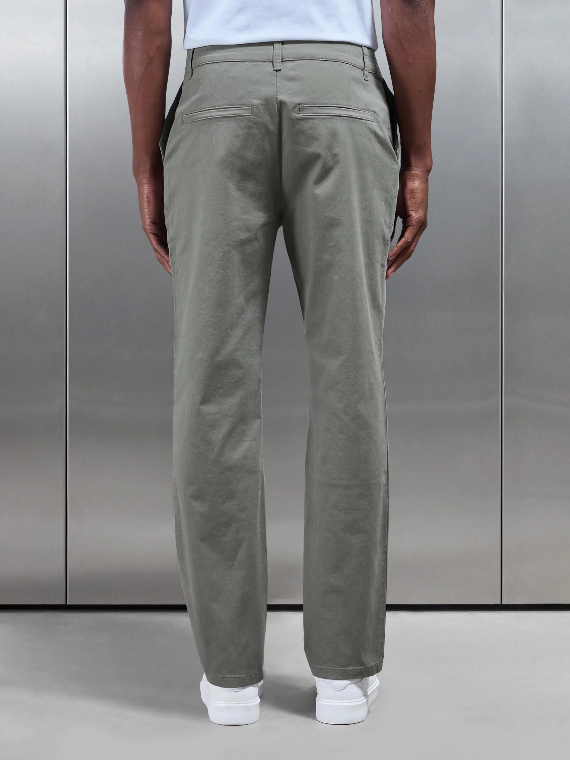 Regular Fit Chino Trouser in Olive - Image 3