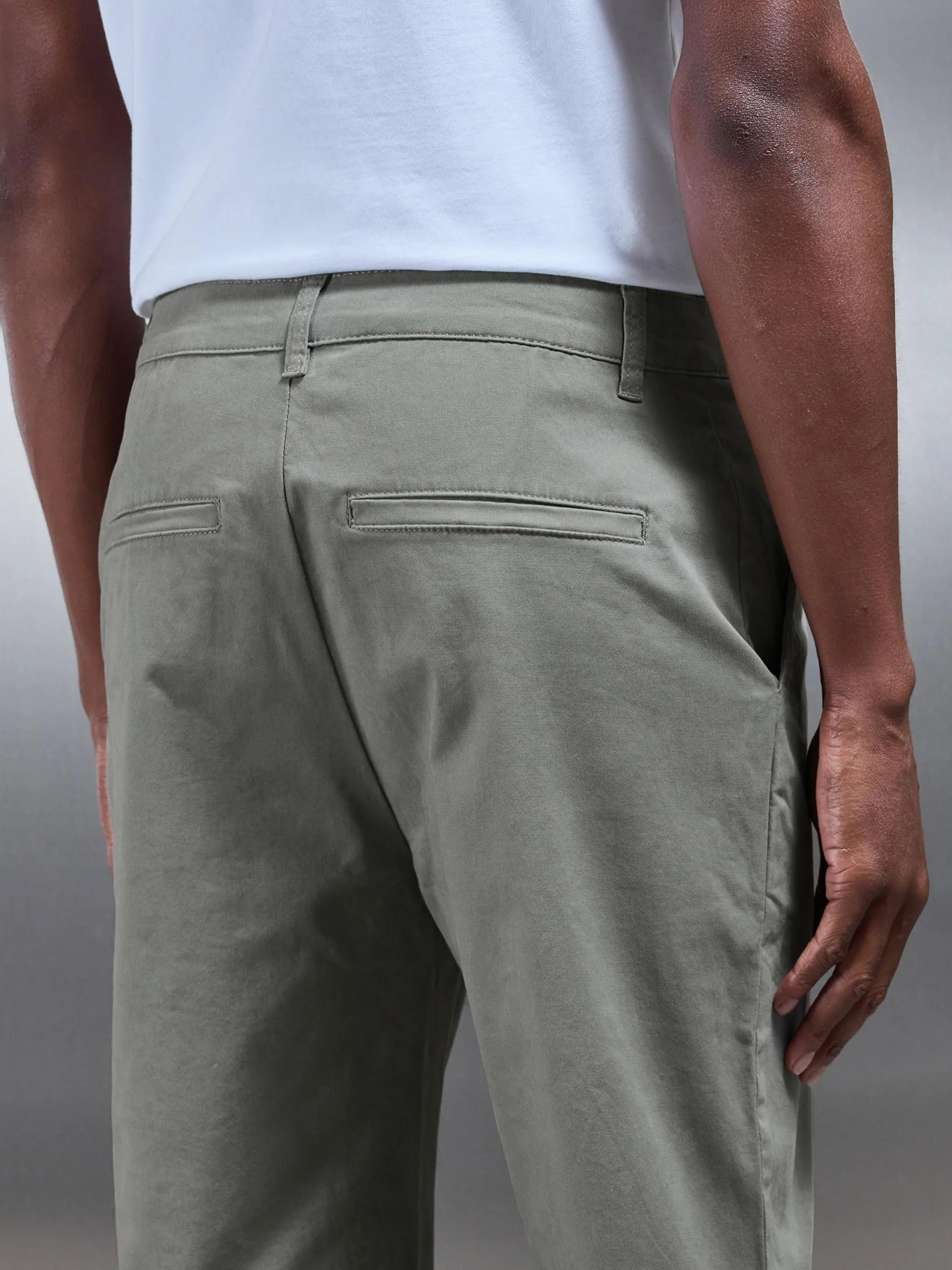 Regular Fit Chino Trouser in Olive - Image 6