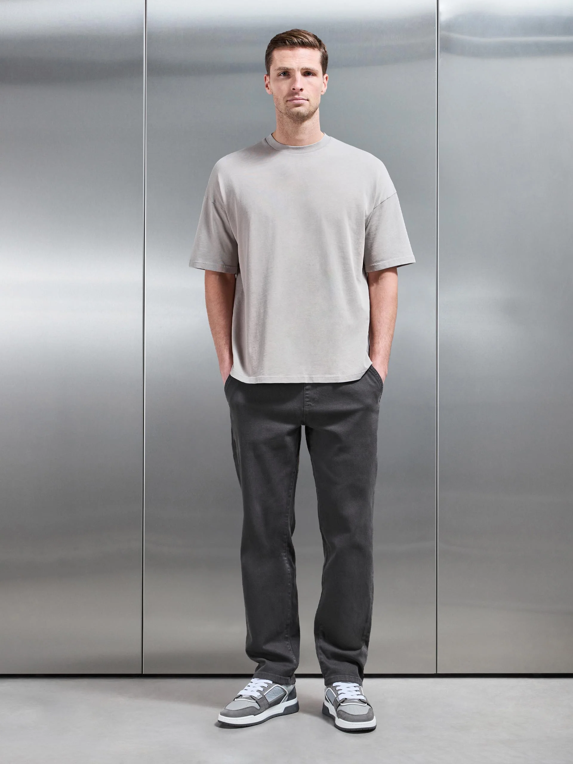 Relaxed Cotton Twill Trouser in Grey - Image 2