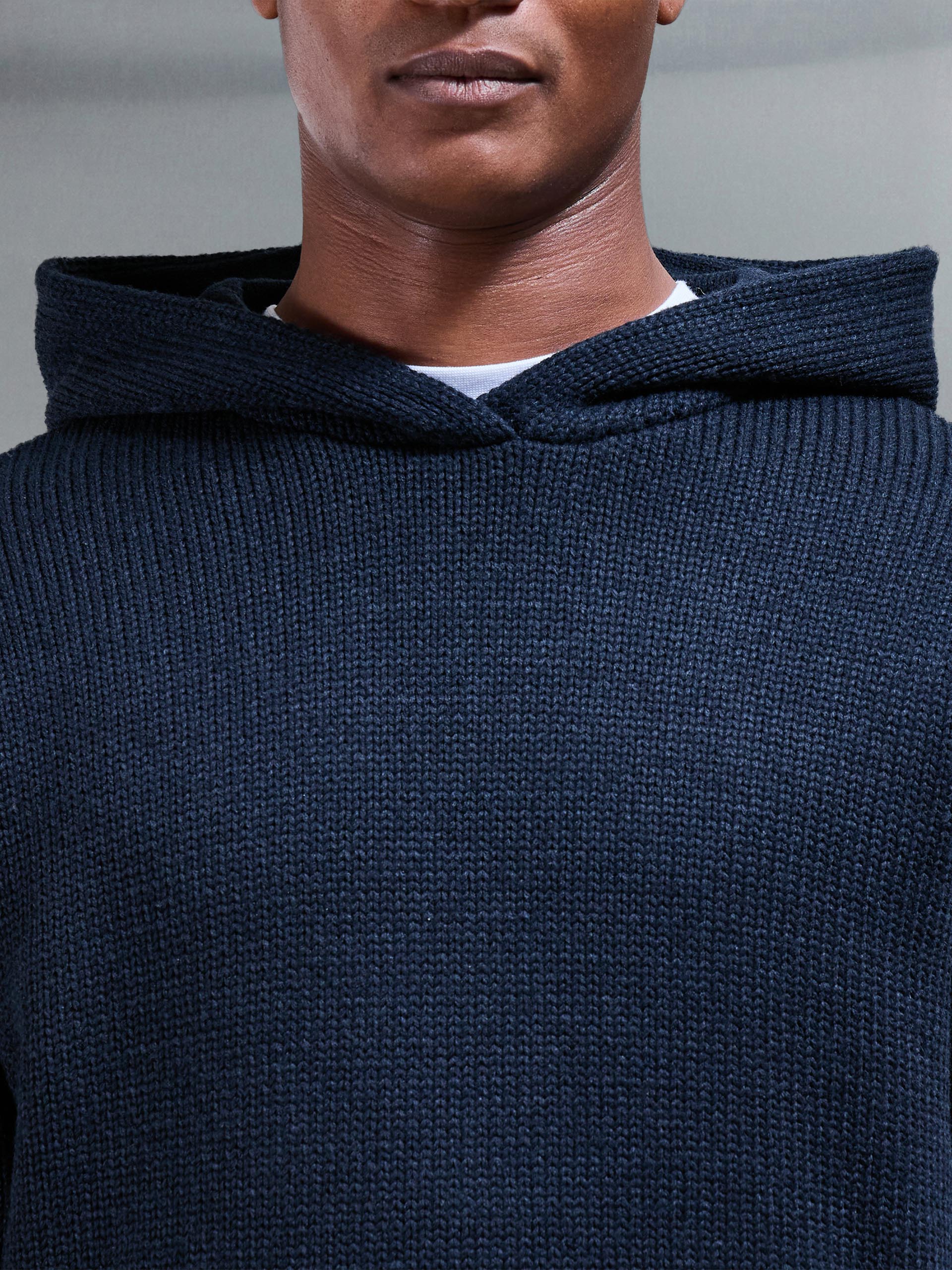 Relaxed Fit Chunky Knitted Hoodie in Navy - Image 4