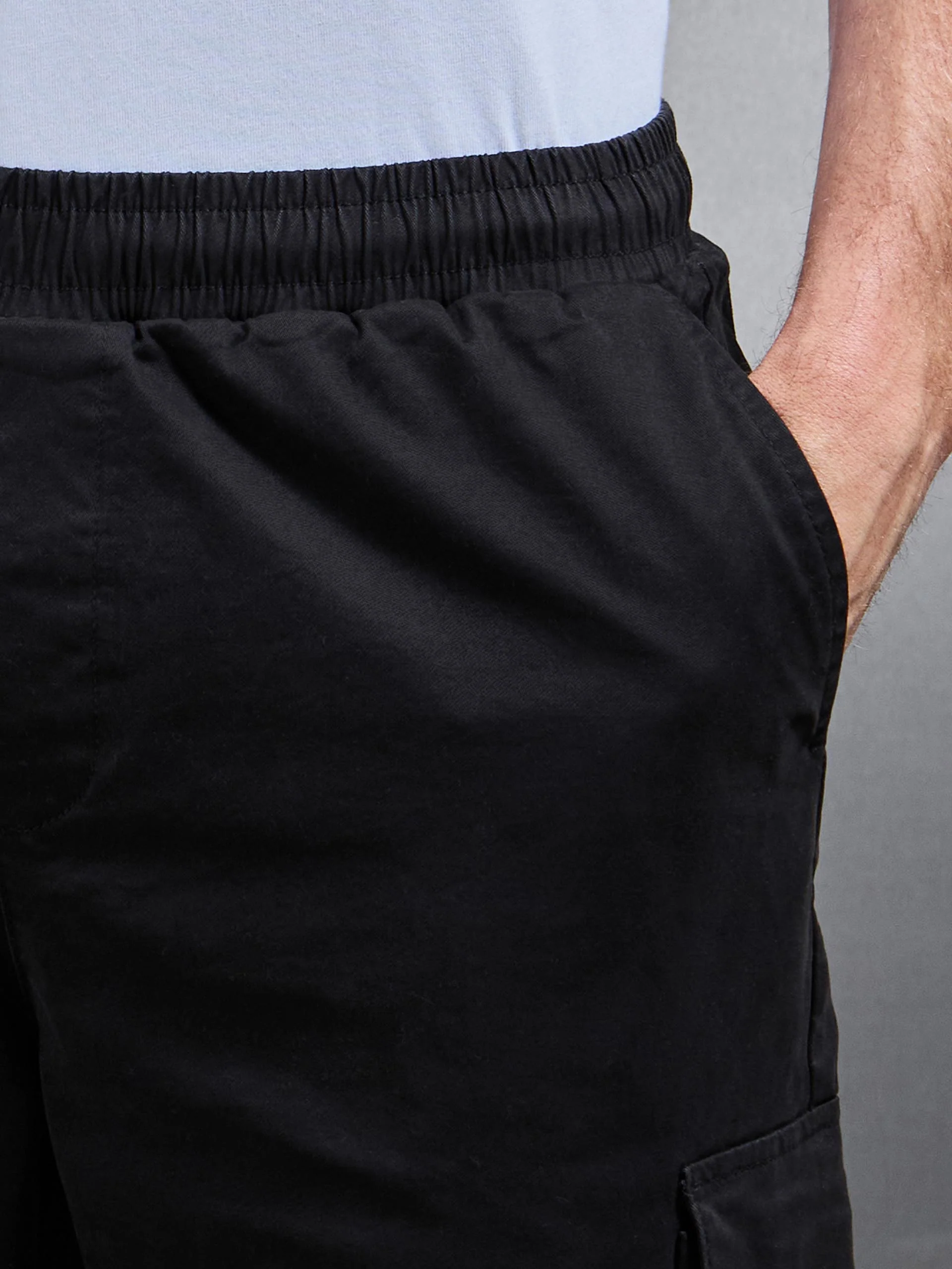 Relaxed Fit Cotton Cargo Pant In Black - Image 5