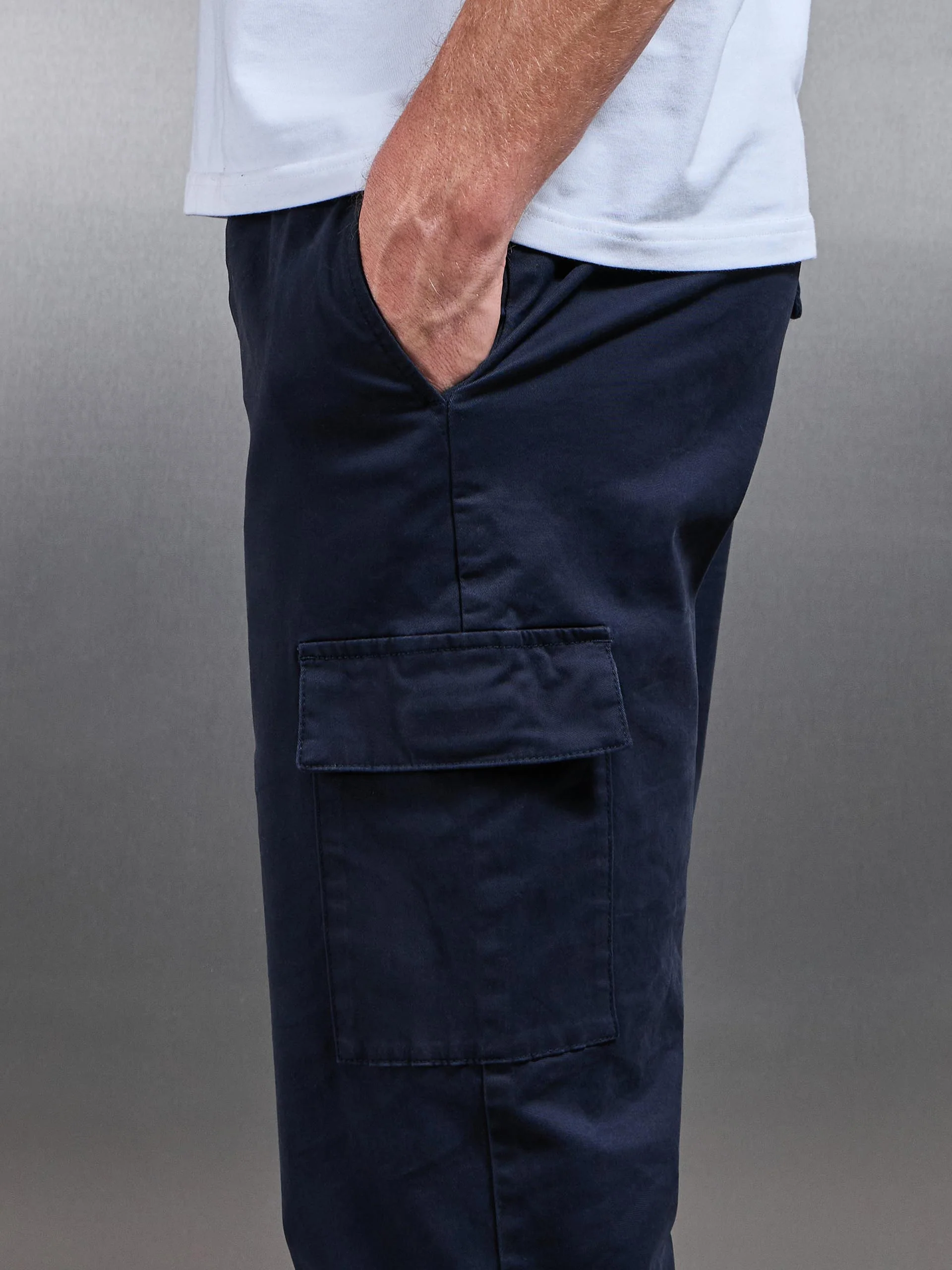 Relaxed Fit Cotton Cargo Pant in Navy - Image 4