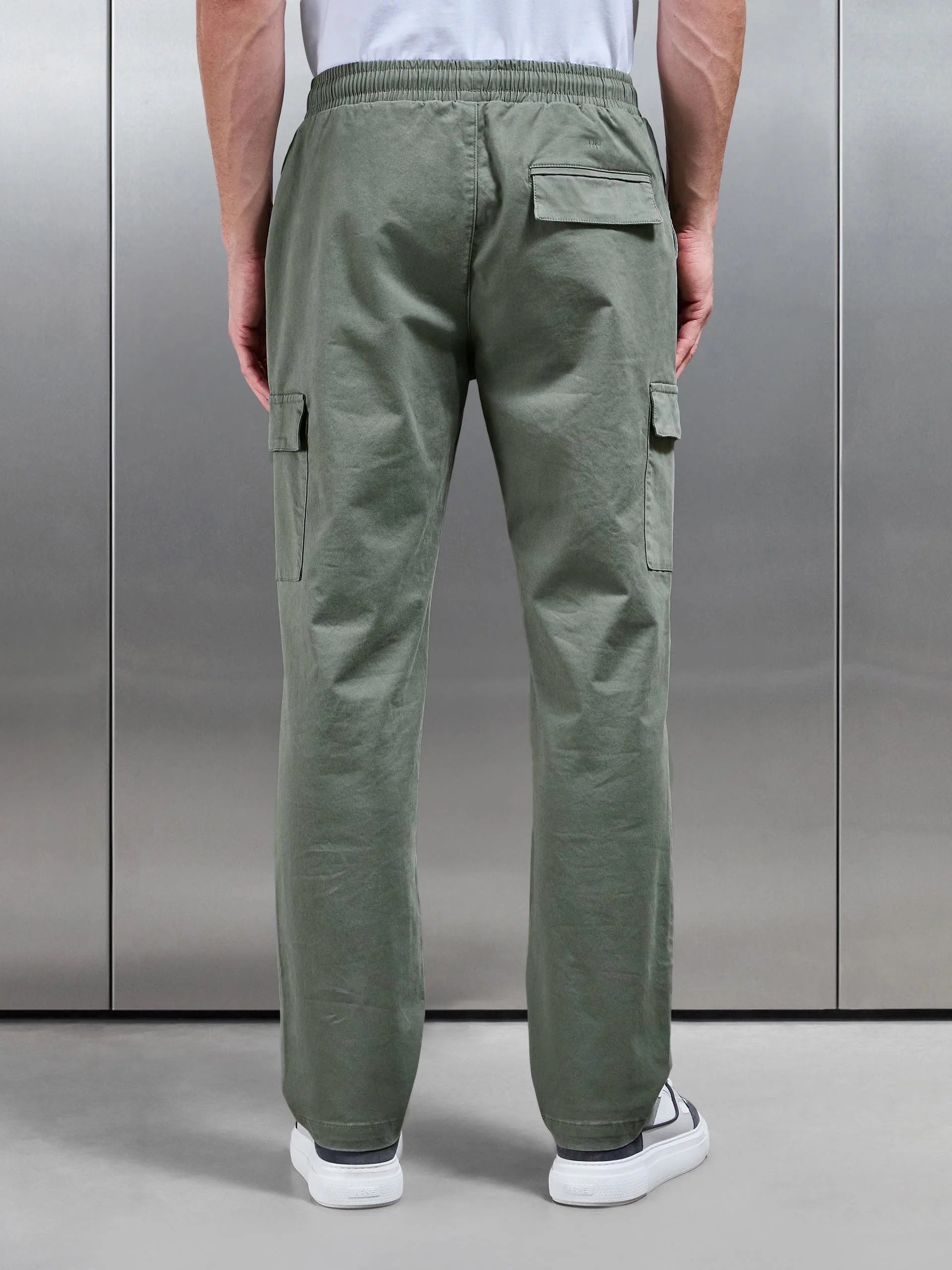 Relaxed Fit Cotton Cargo Pant in Olive - Image 4