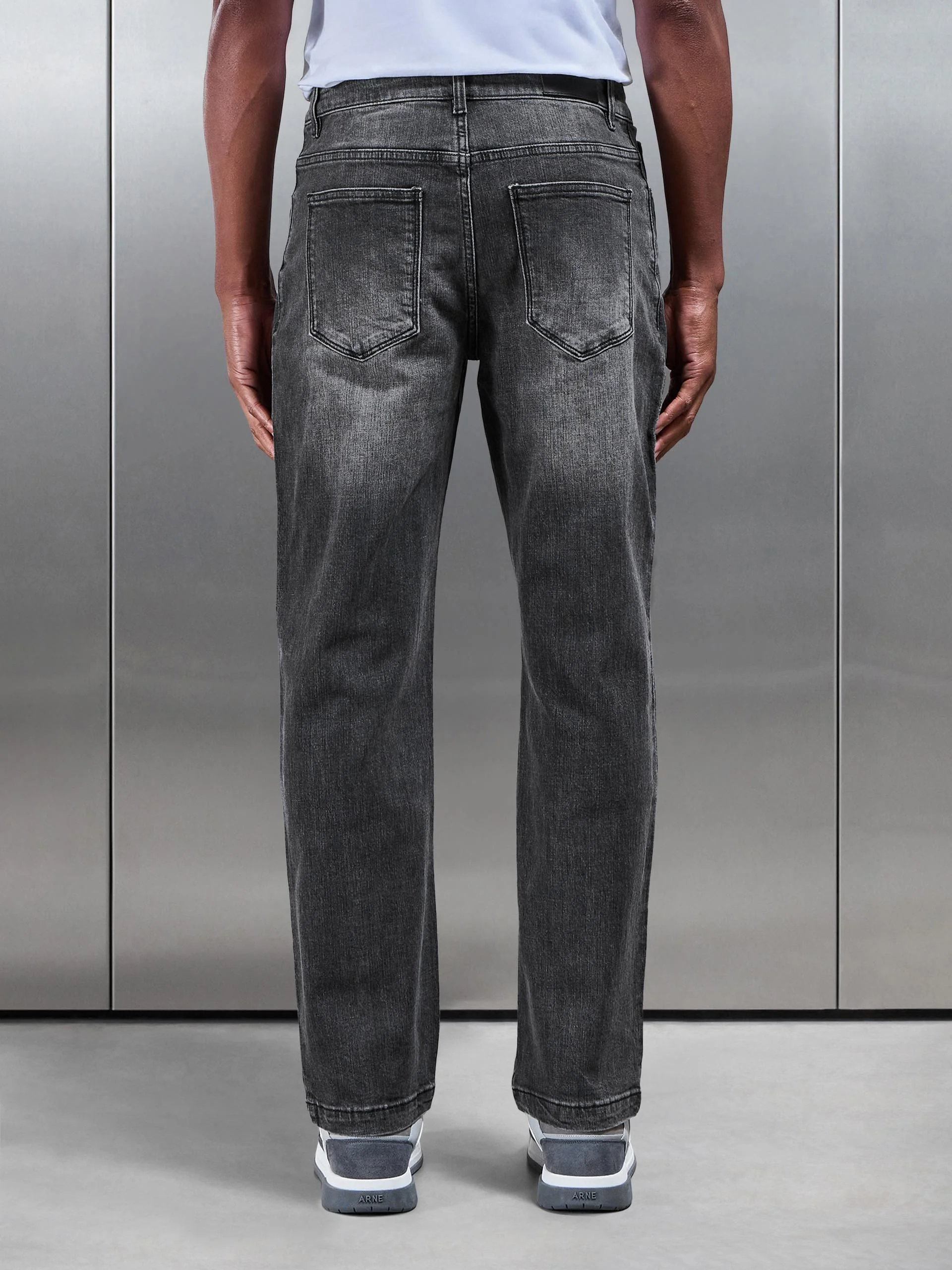 Relaxed Fit Denim Jeans in Grey Wash - Image 3