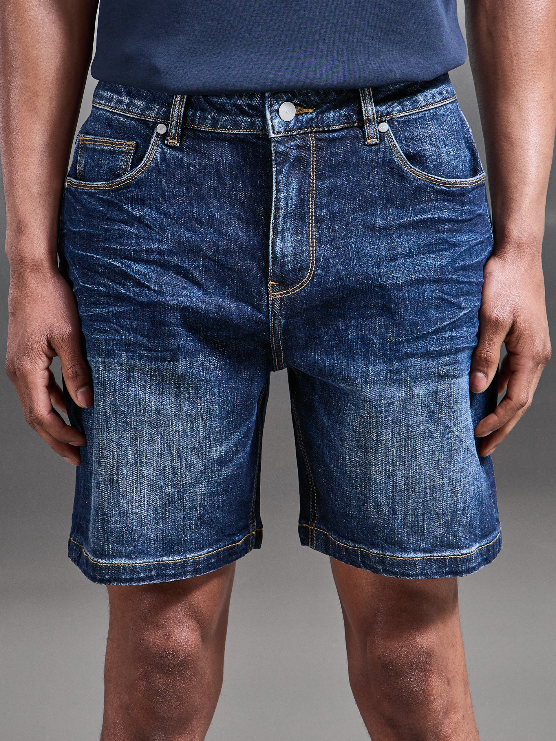 Relaxed Fit Denim Short in Dark Blue - Image 4