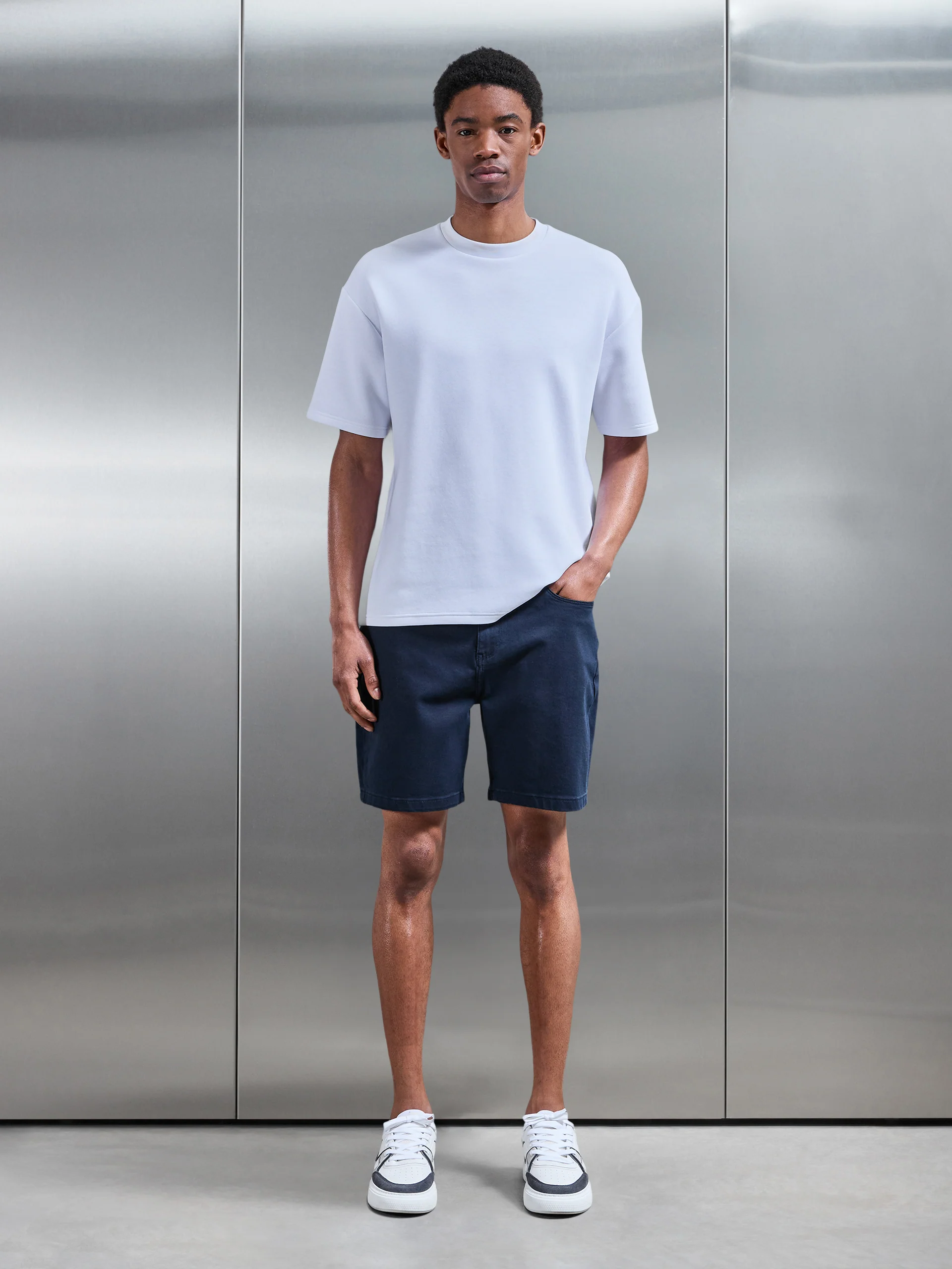 Relaxed Fit Denim Short in Navy - Image 2