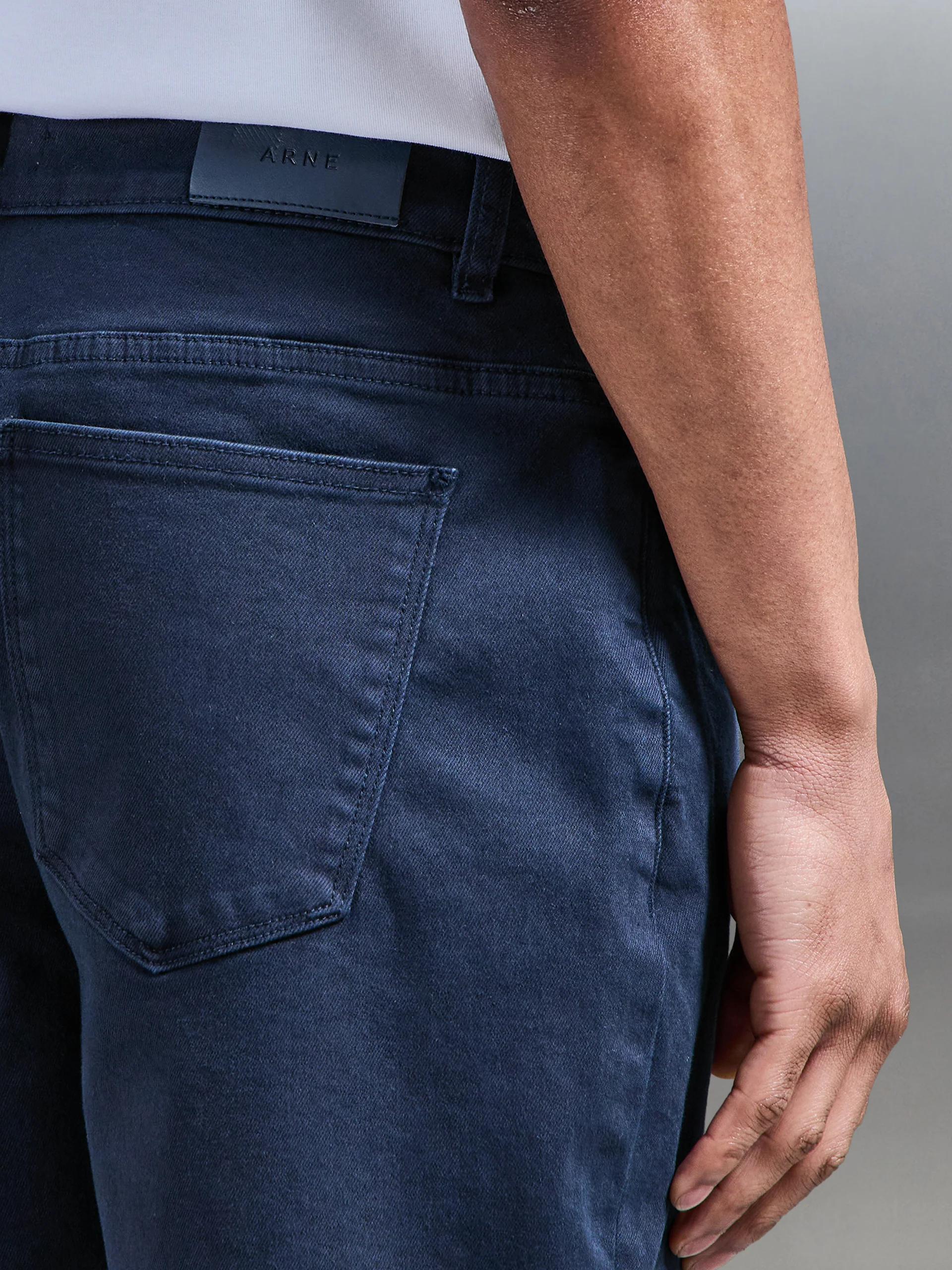 Relaxed Fit Denim Short in Navy - Image 5