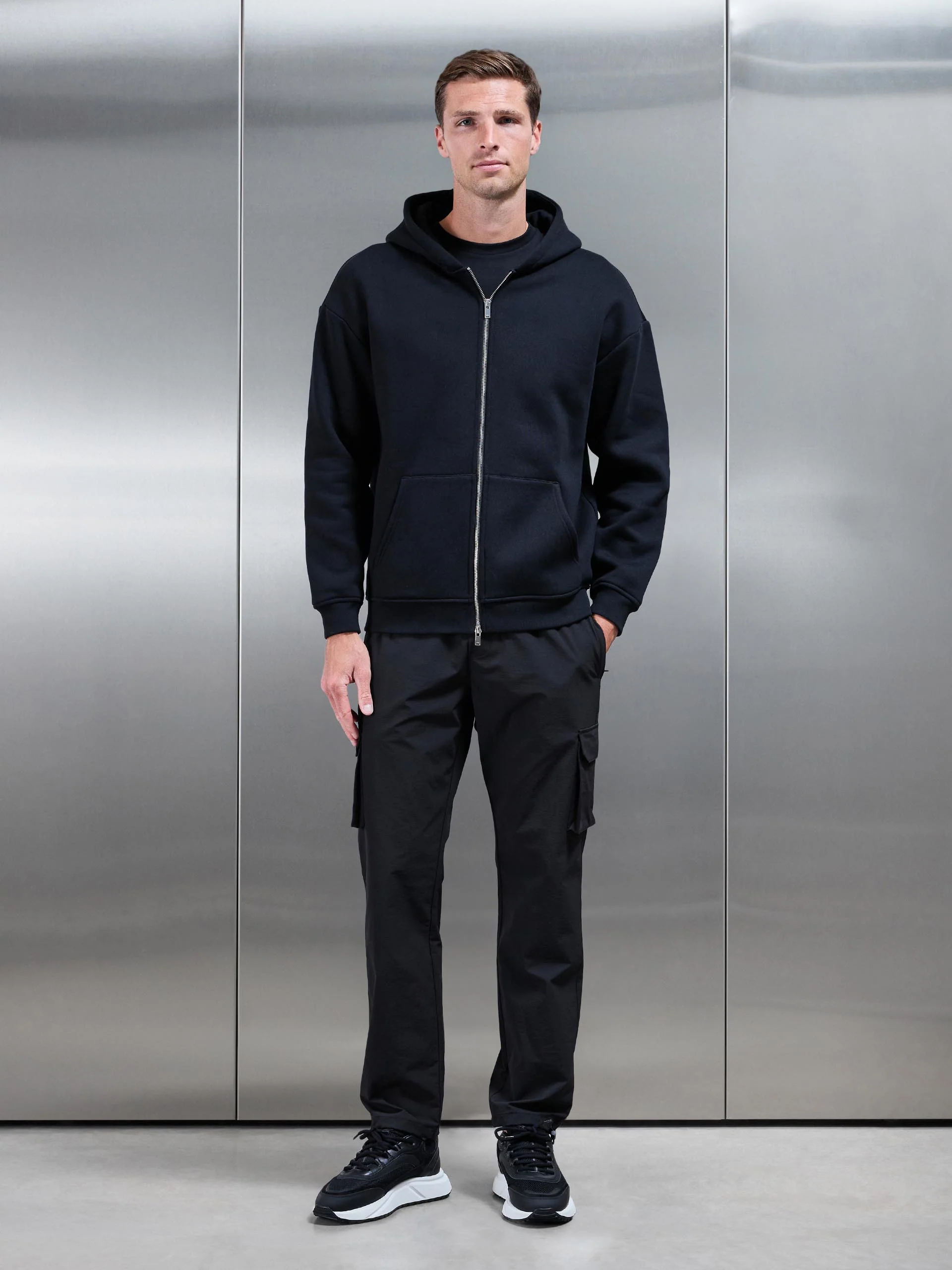 Relaxed Fit Utility Cargo Pant in Black - Image 3