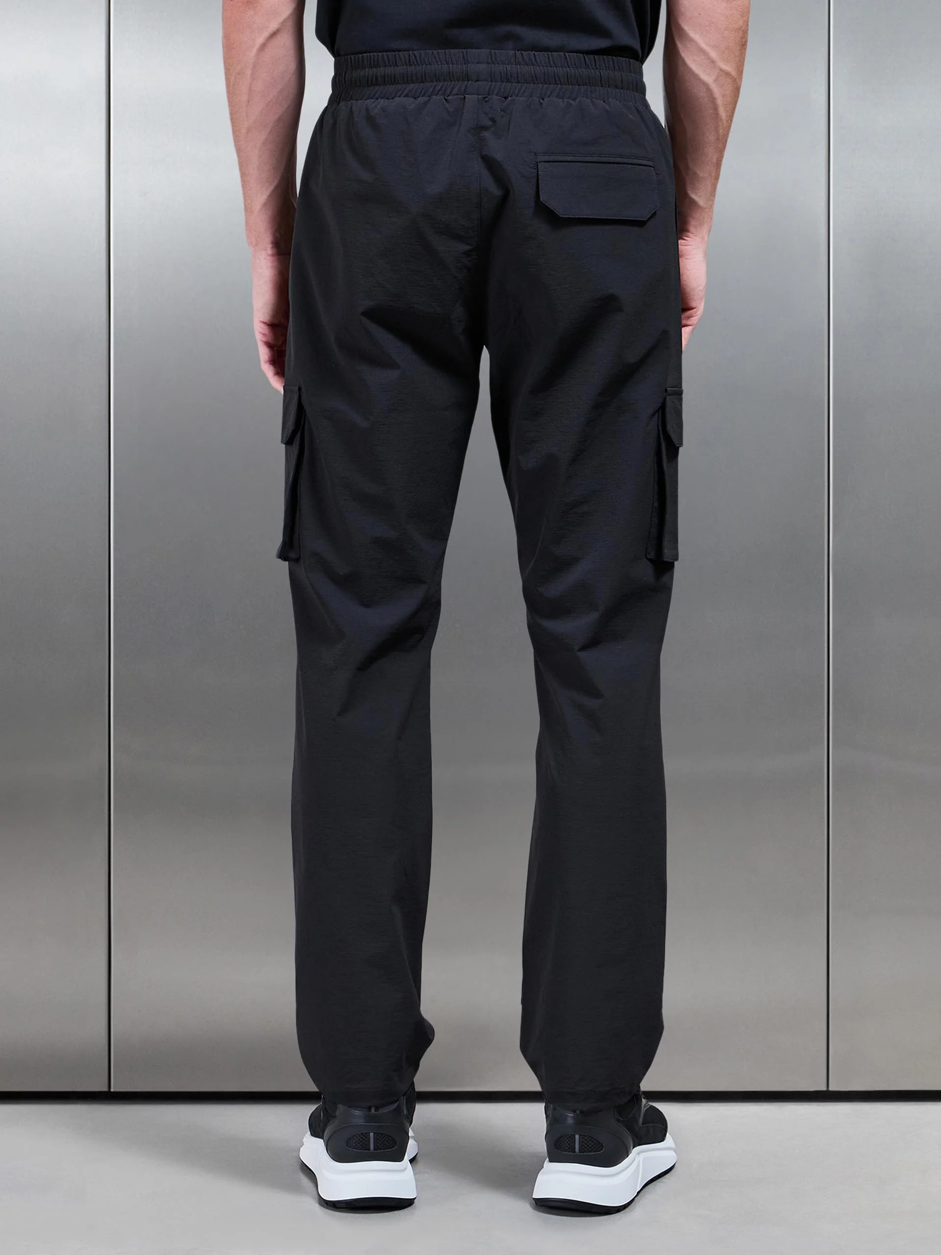 Relaxed Fit Utility Cargo Pant in Black - Image 5
