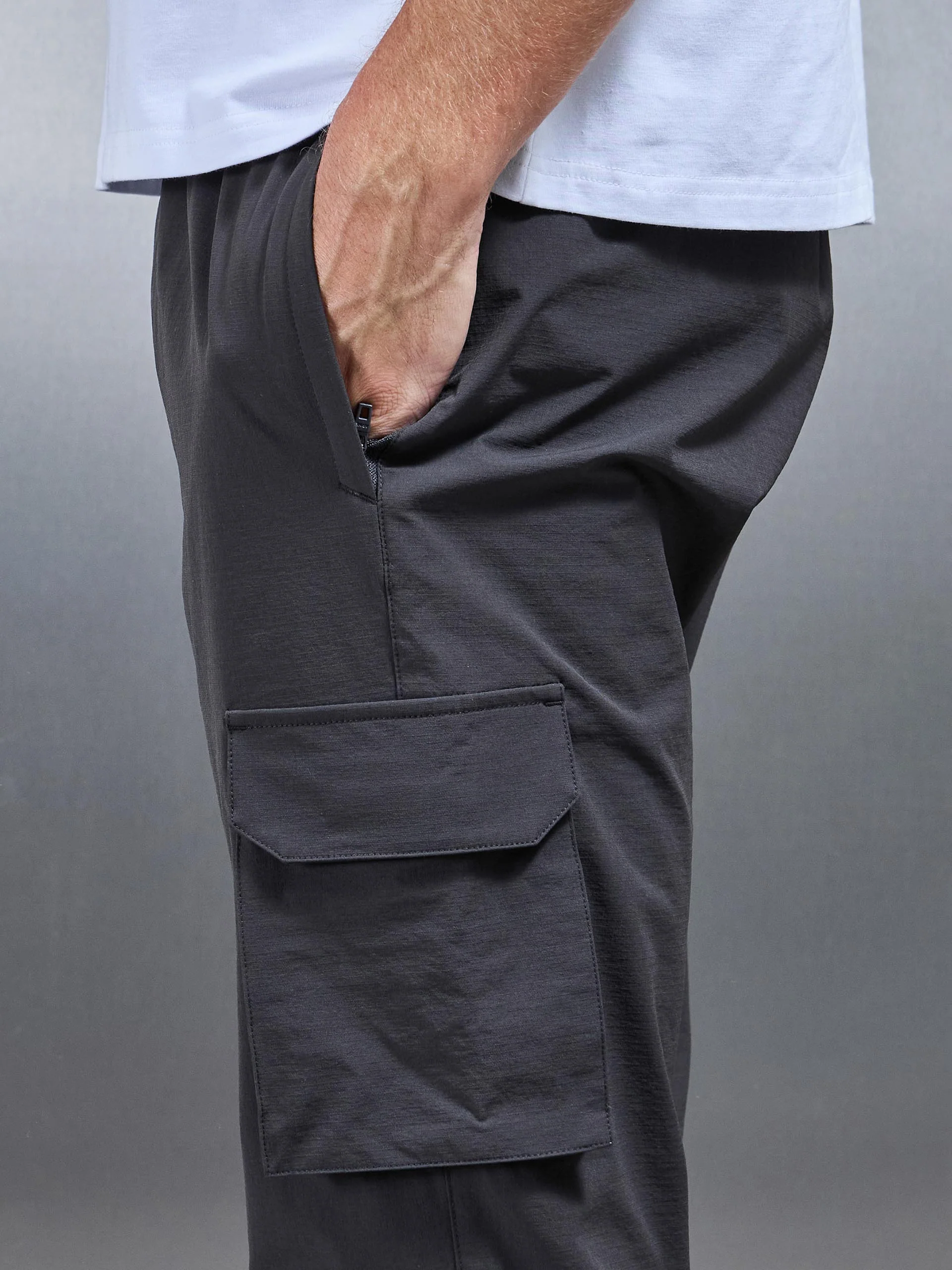 Relaxed Fit Utility Cargo Pant in Grey - Image 4
