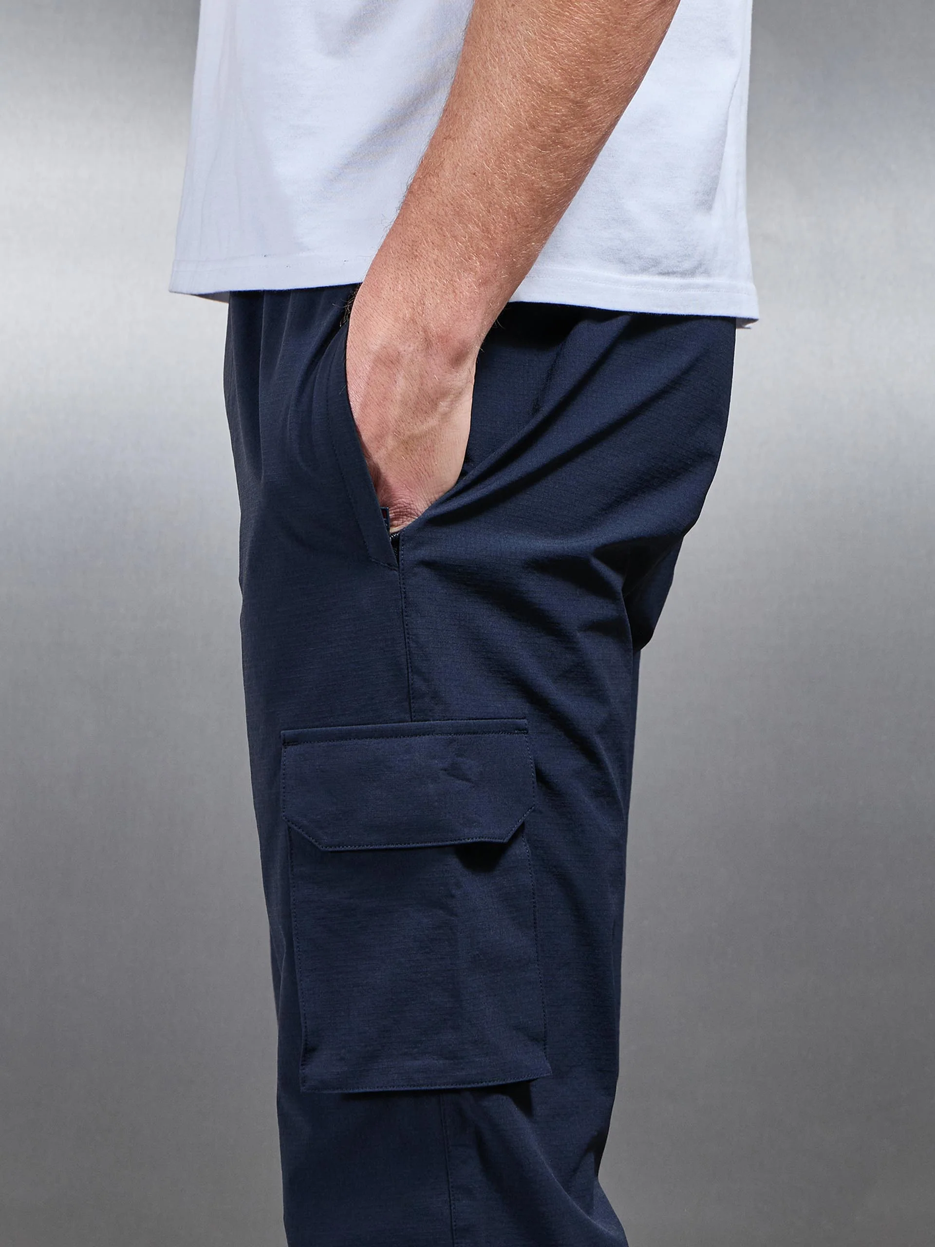 Relaxed Fit Utility Cargo Pant in Navy - Image 4