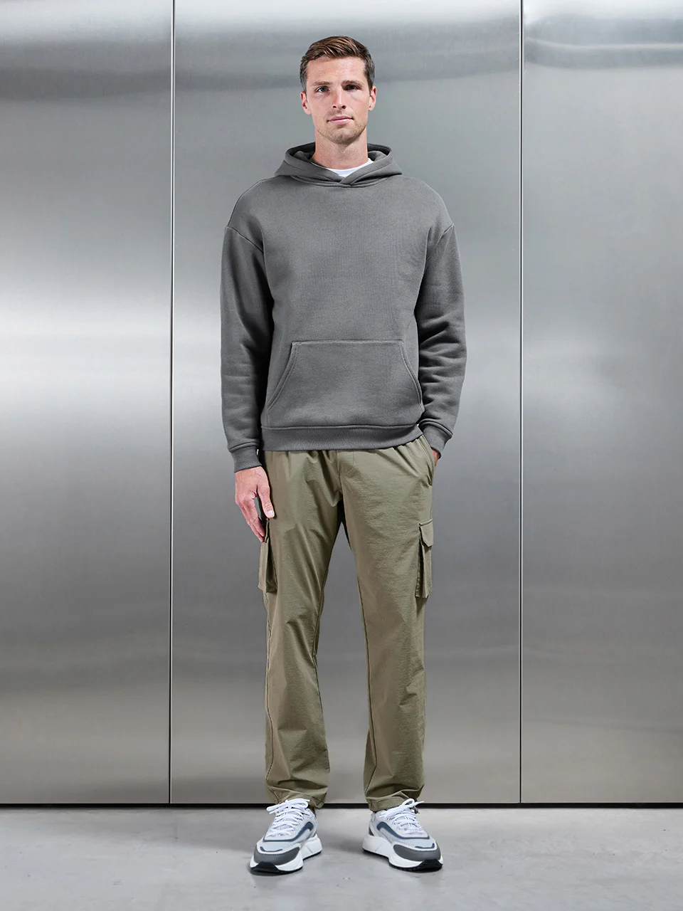 Relaxed Fit Utility Cargo Pant in Olive - Image 3