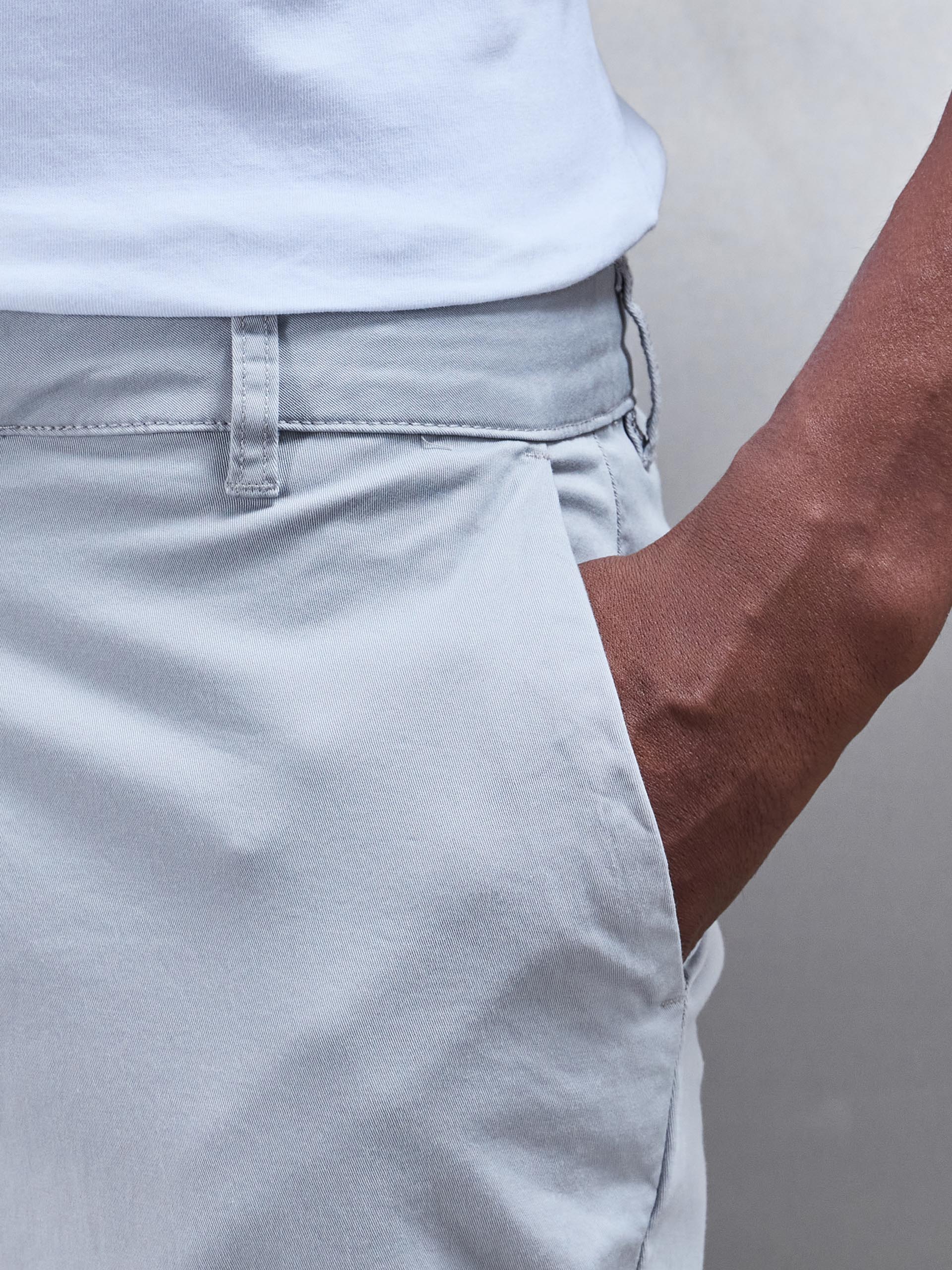 Slim Fit Tailored Chino Trouser in Mid Grey - Image 4