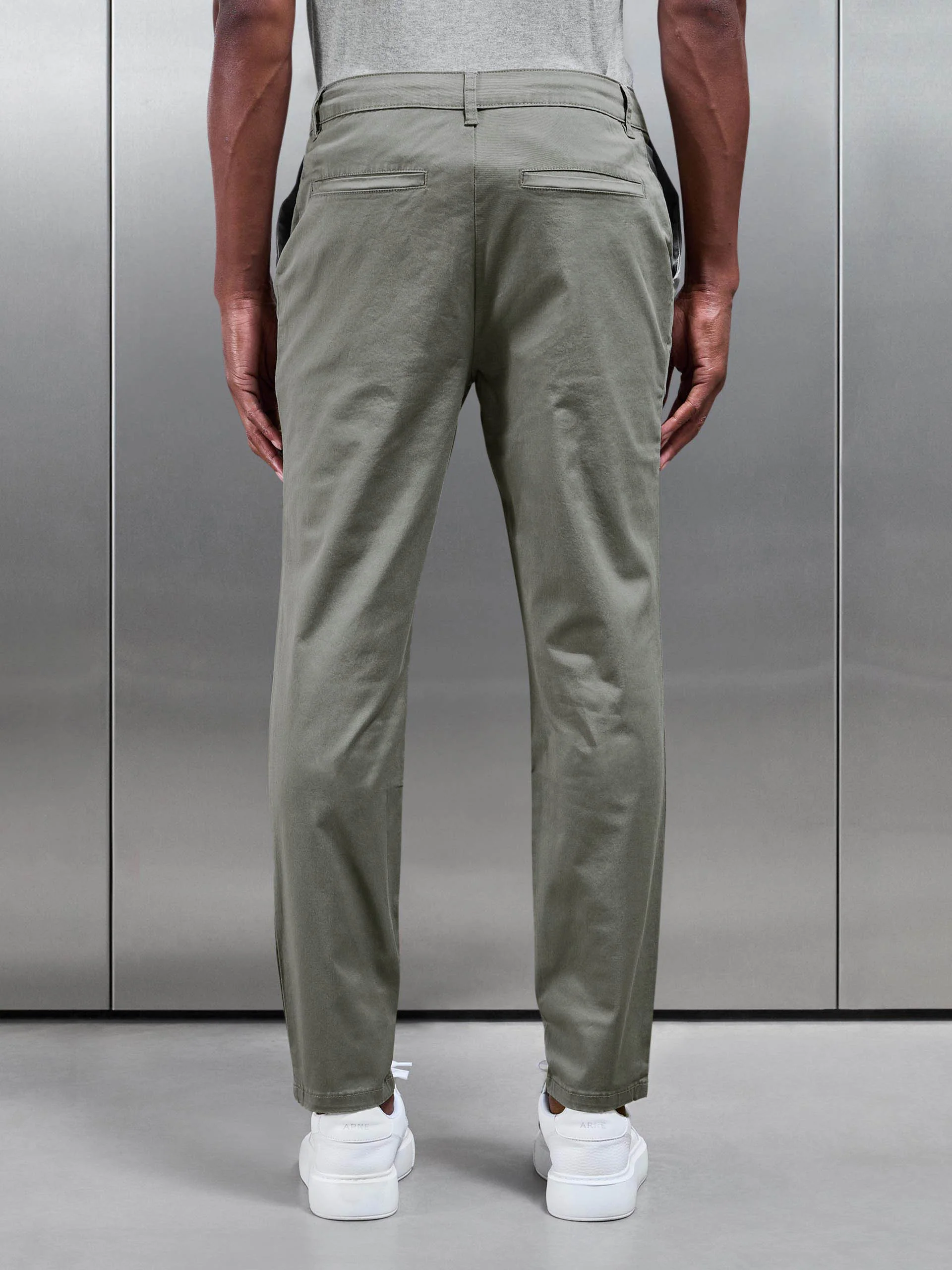 Slim Fit Tailored Chino Trouser in Olive - Image 4
