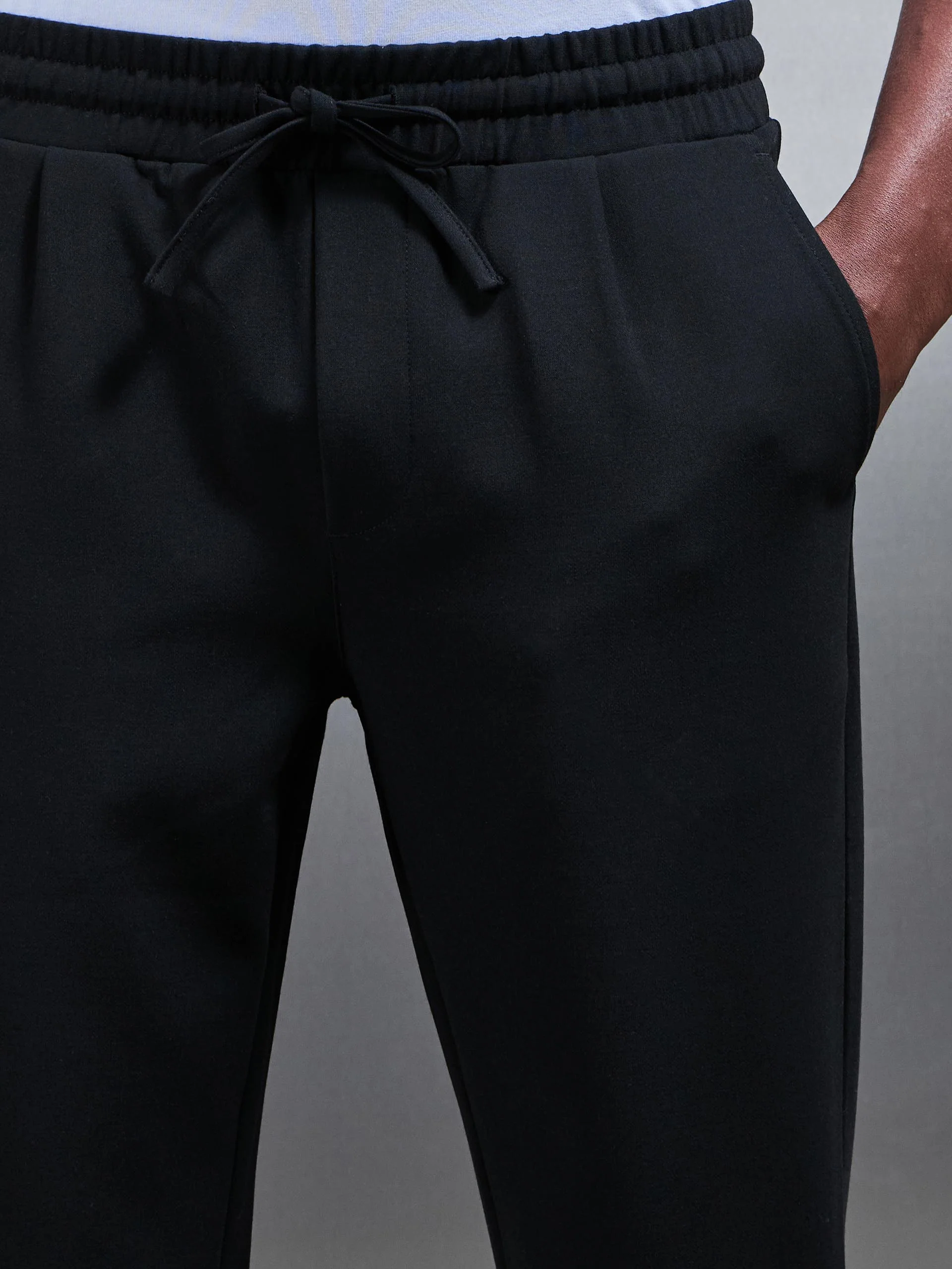 Smart Casual Jogger in Black - Image 4
