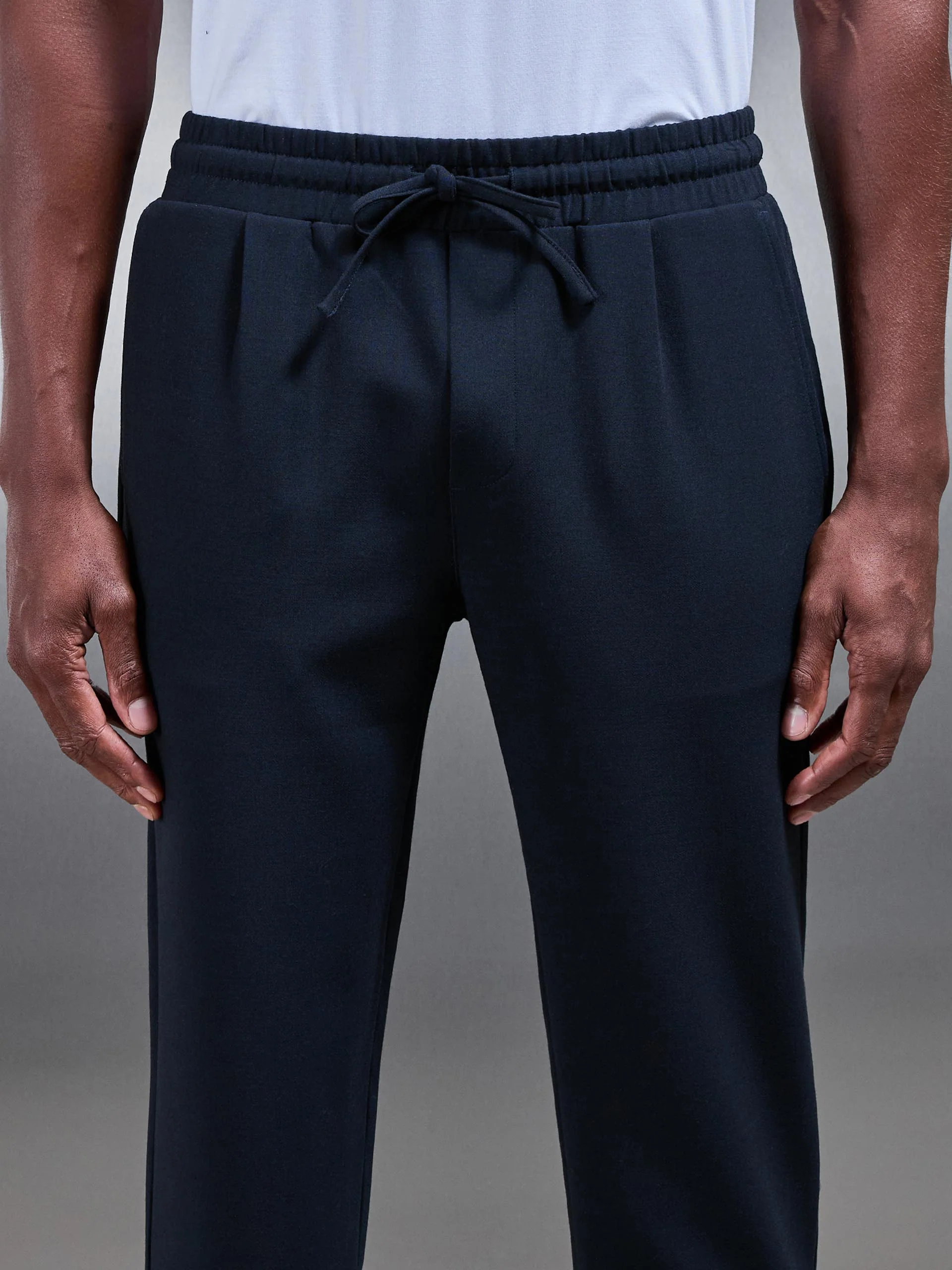 Smart Casual Jogger in Navy - Image 4