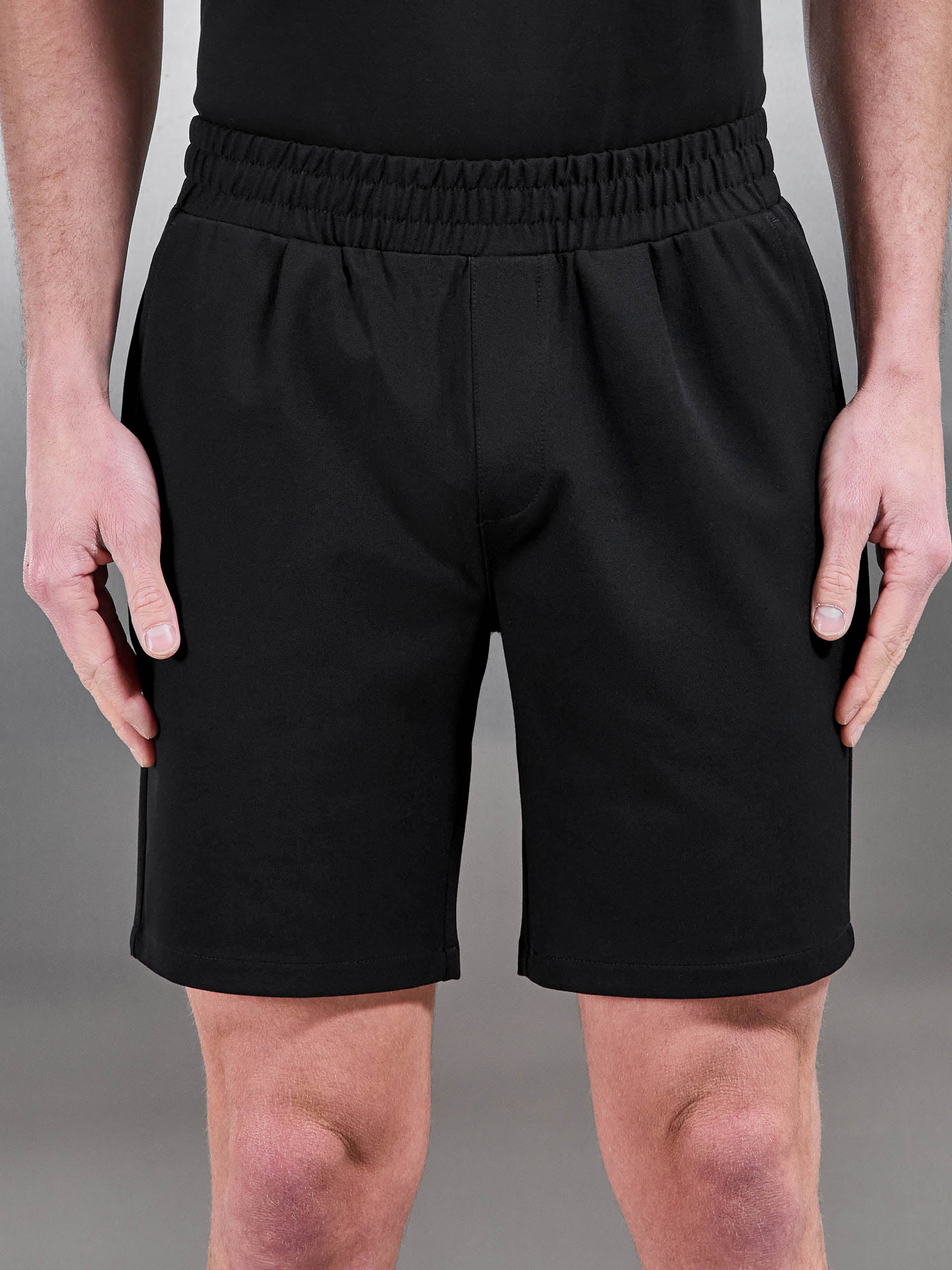 Smart Drawstring Tailored Short in Black - Image 4