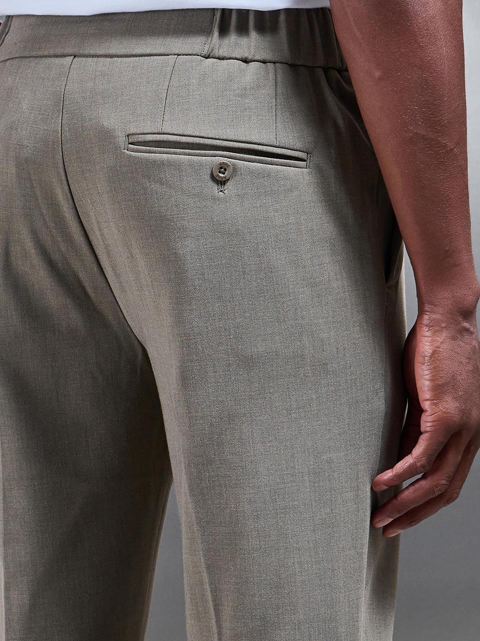 Smart Tailored Drawstring Stretch Trouser in Olive - Image 4