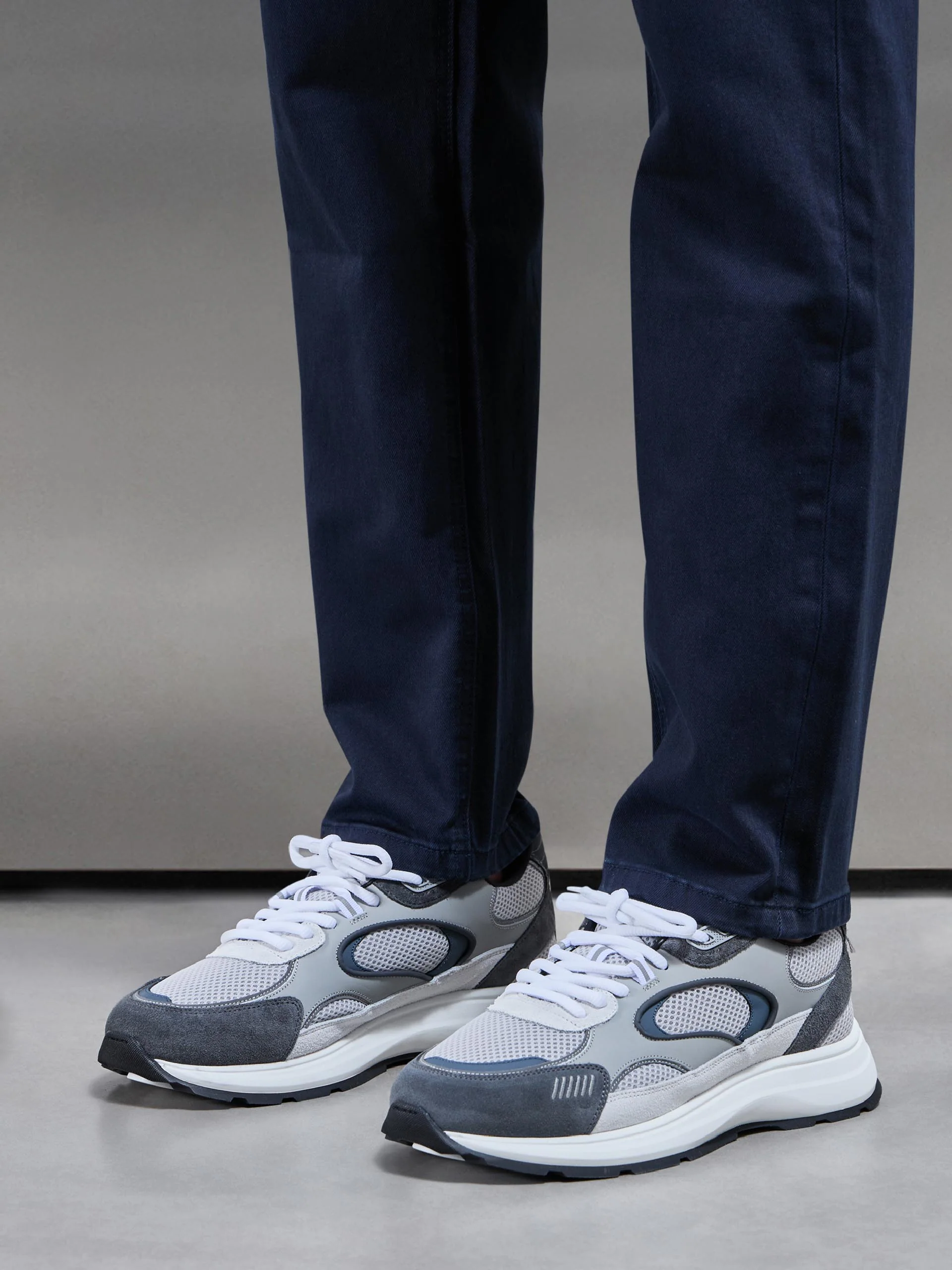 Straight Leg Denim Jeans in Navy - Image 6