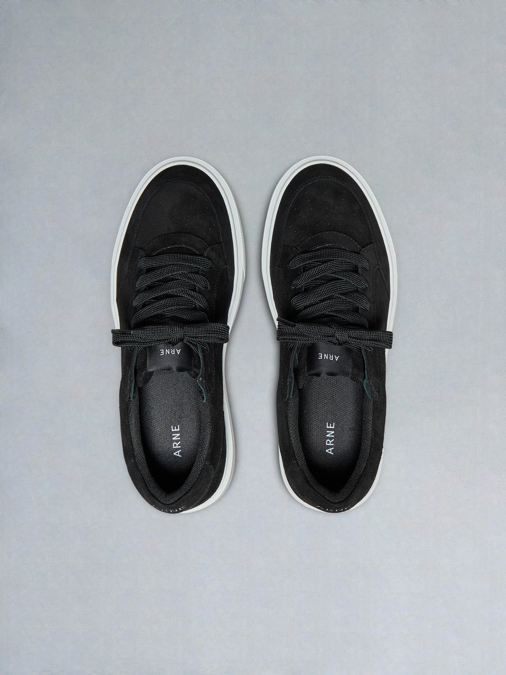 Suede Court 2.0 Trainer in Black - Image 5