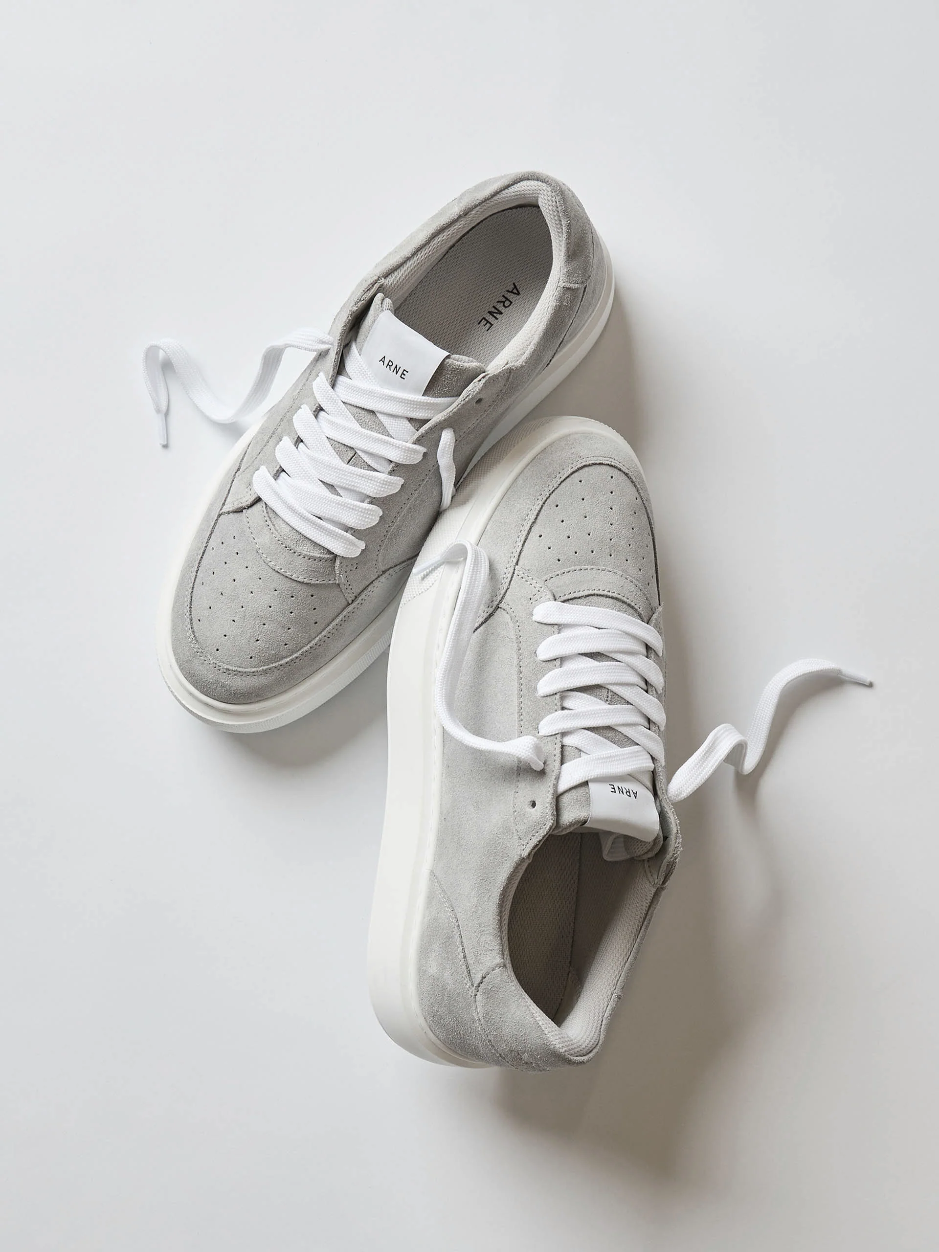 Suede Court 2.0 Trainer in Grey - Image 2