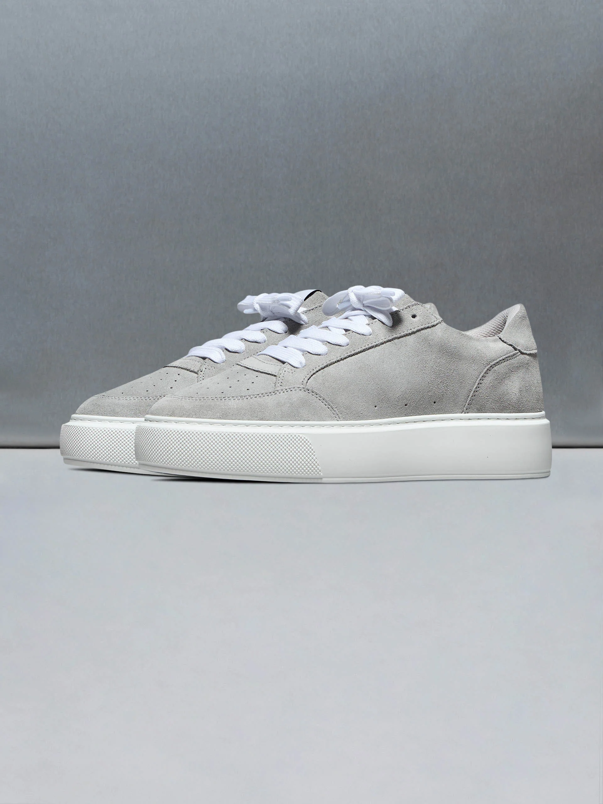 Suede Court 2.0 Trainer in Grey - Image 3
