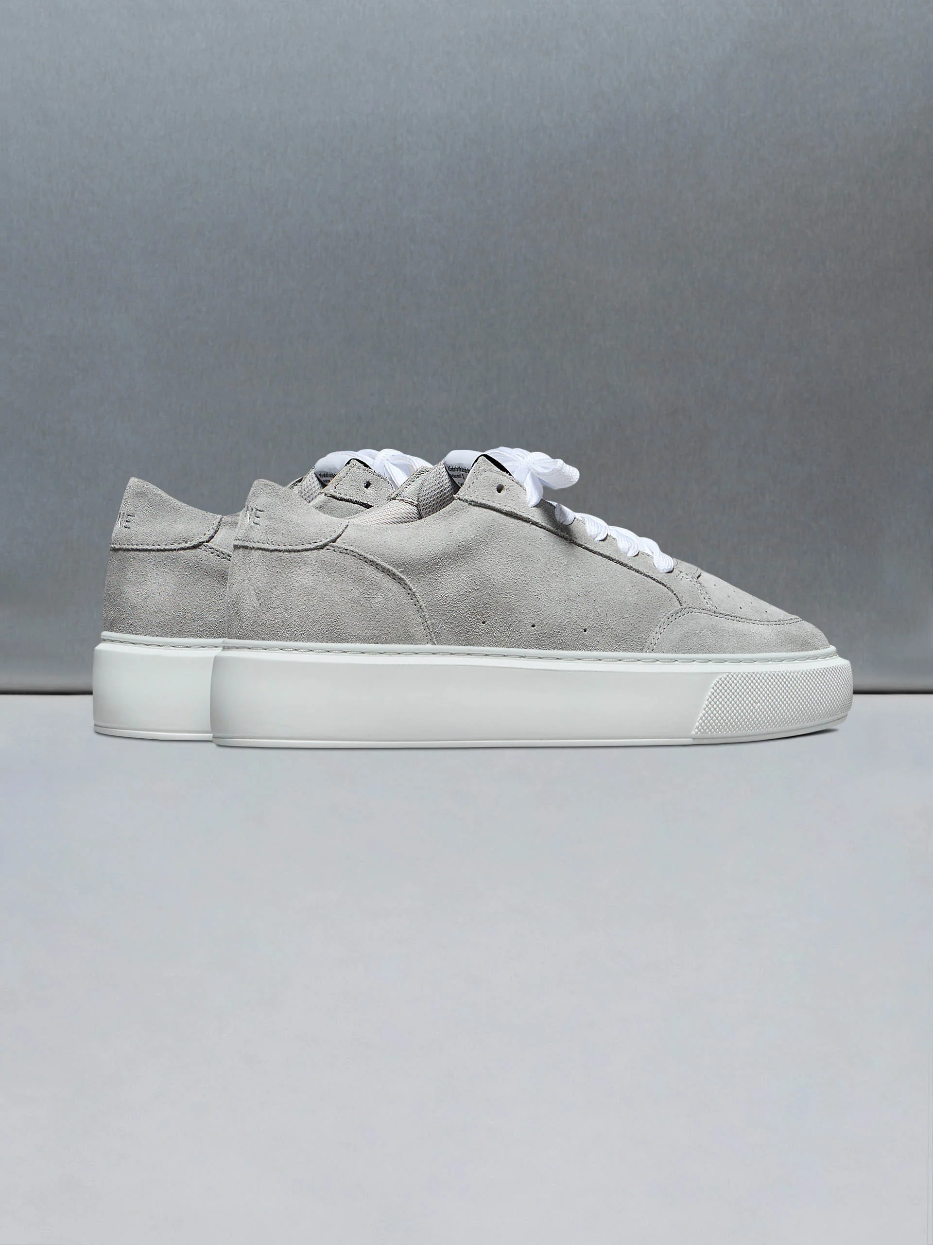 Suede Court 2.0 Trainer in Grey - Image 4
