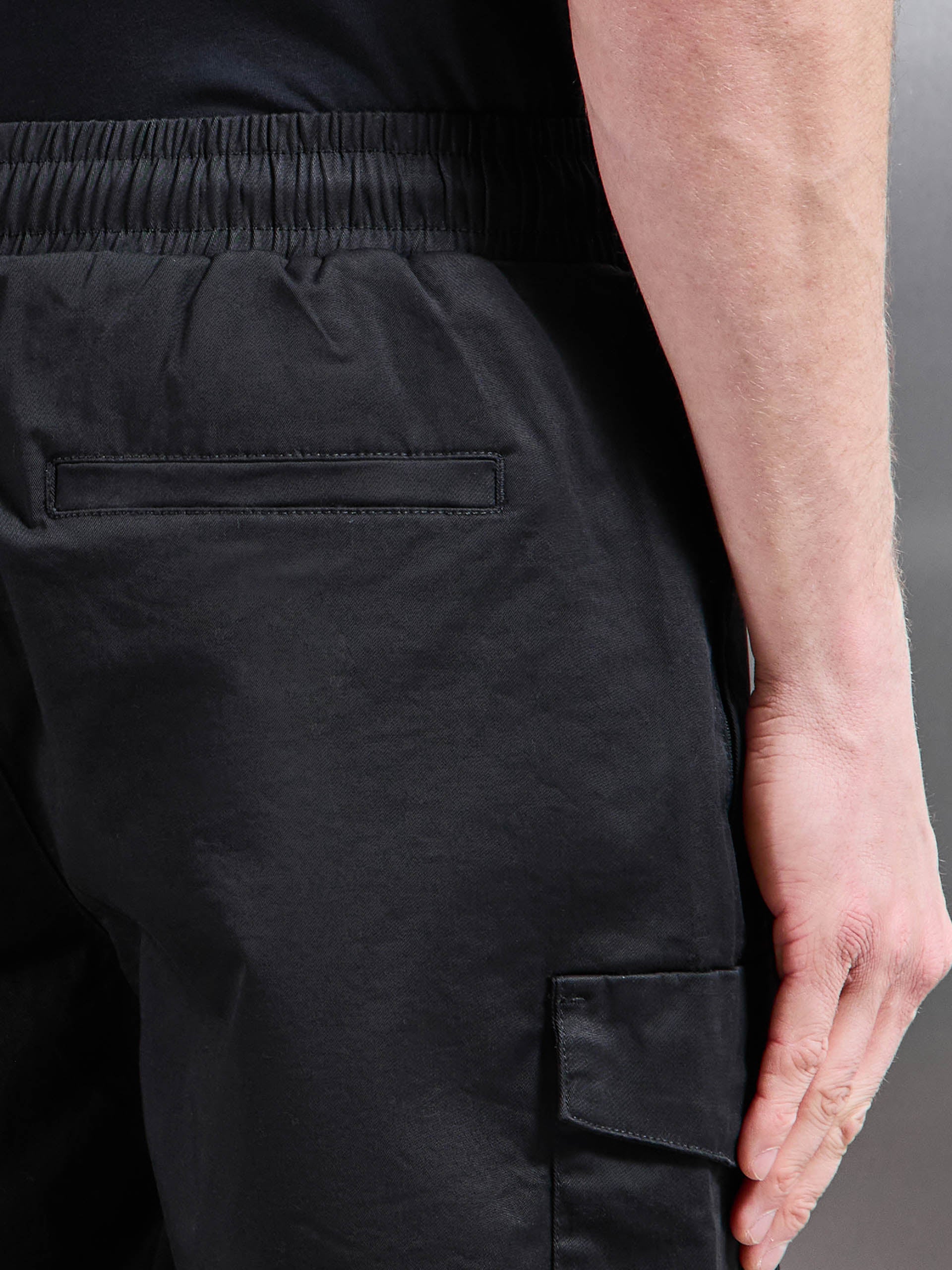 Tailored Drawstring Cargo Short in Black - Image 7