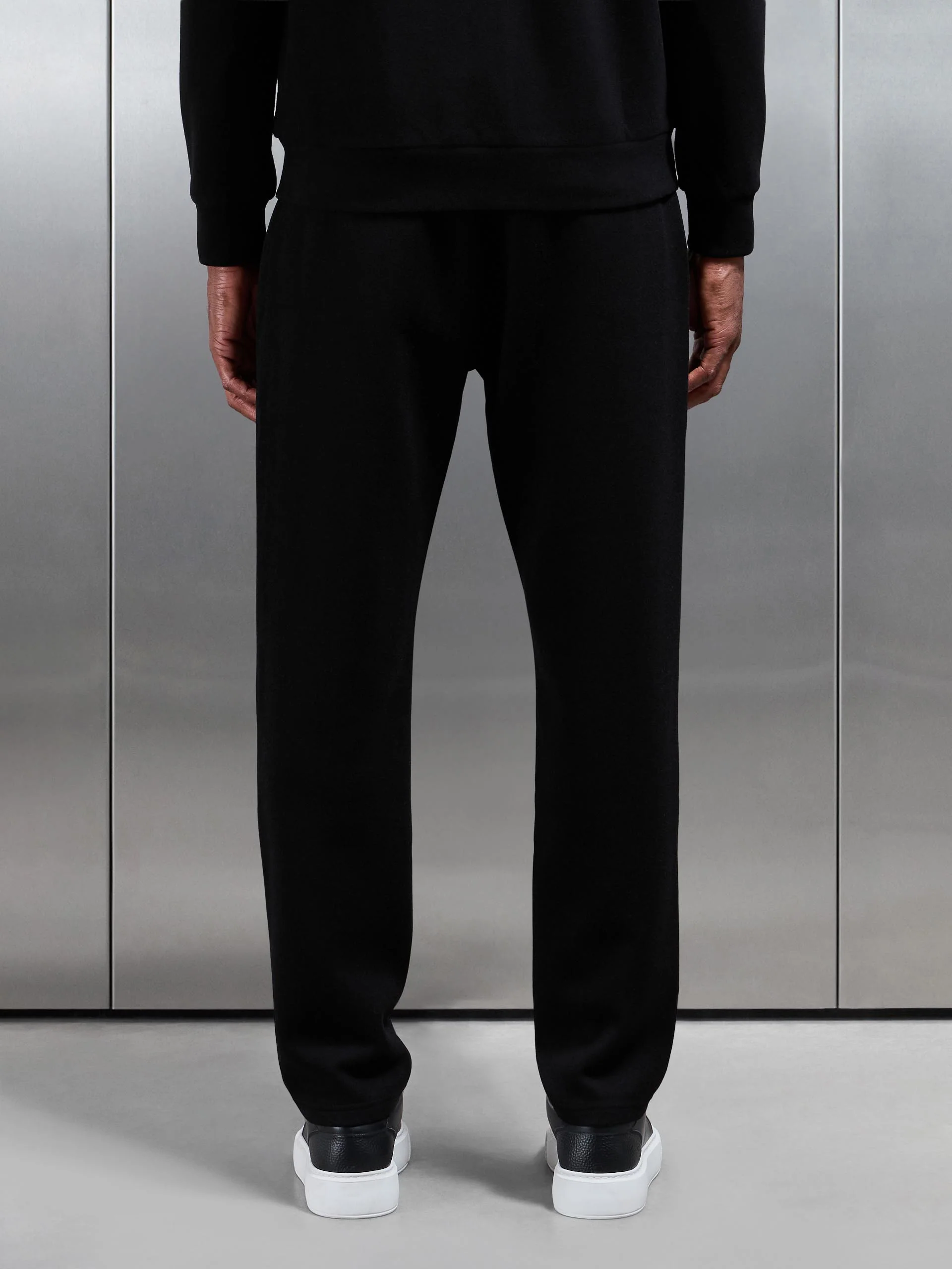 Tailored Knitted Jogger in Black - Image 3