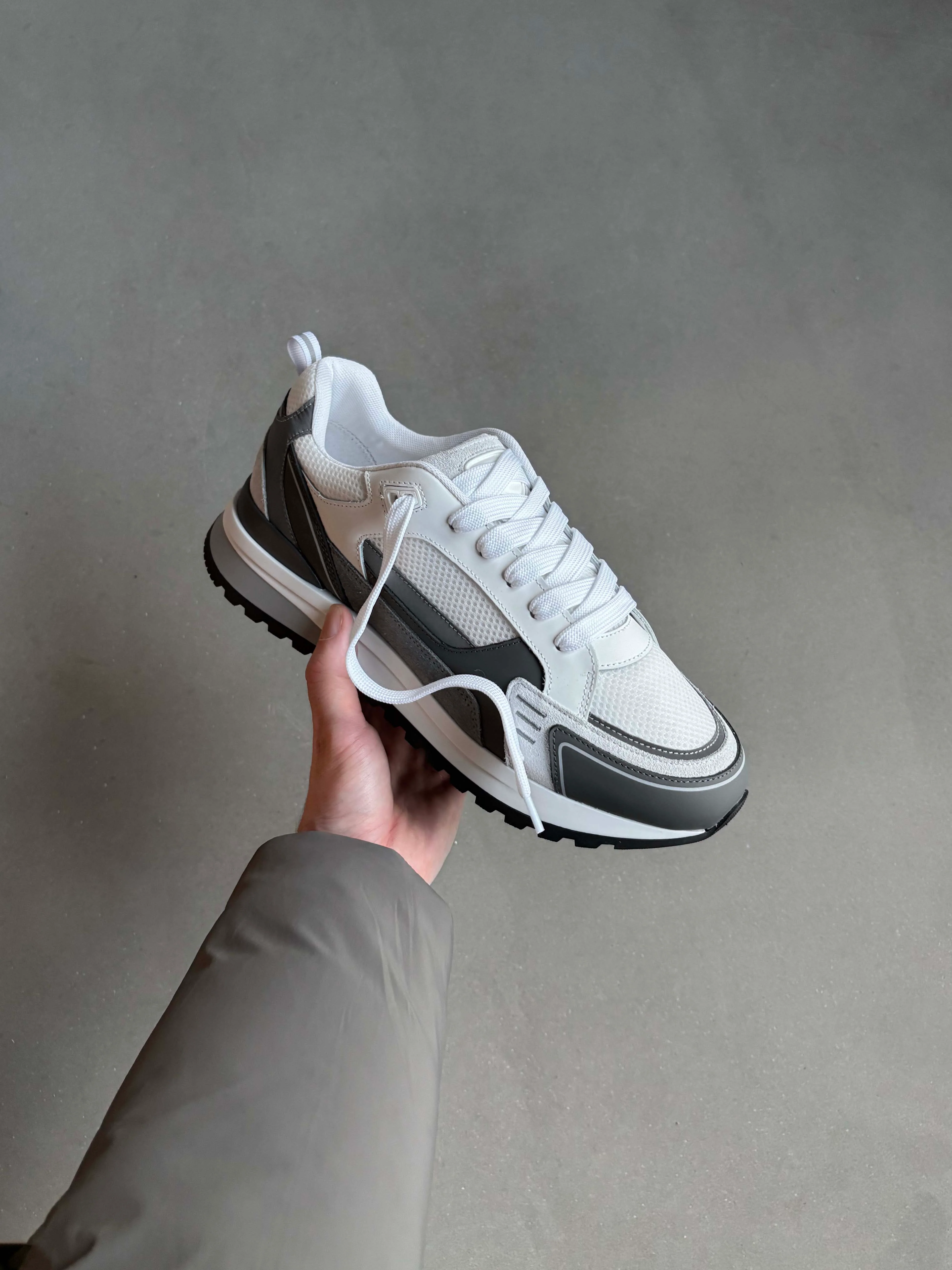Technical Racer in White Grey - Image 6
