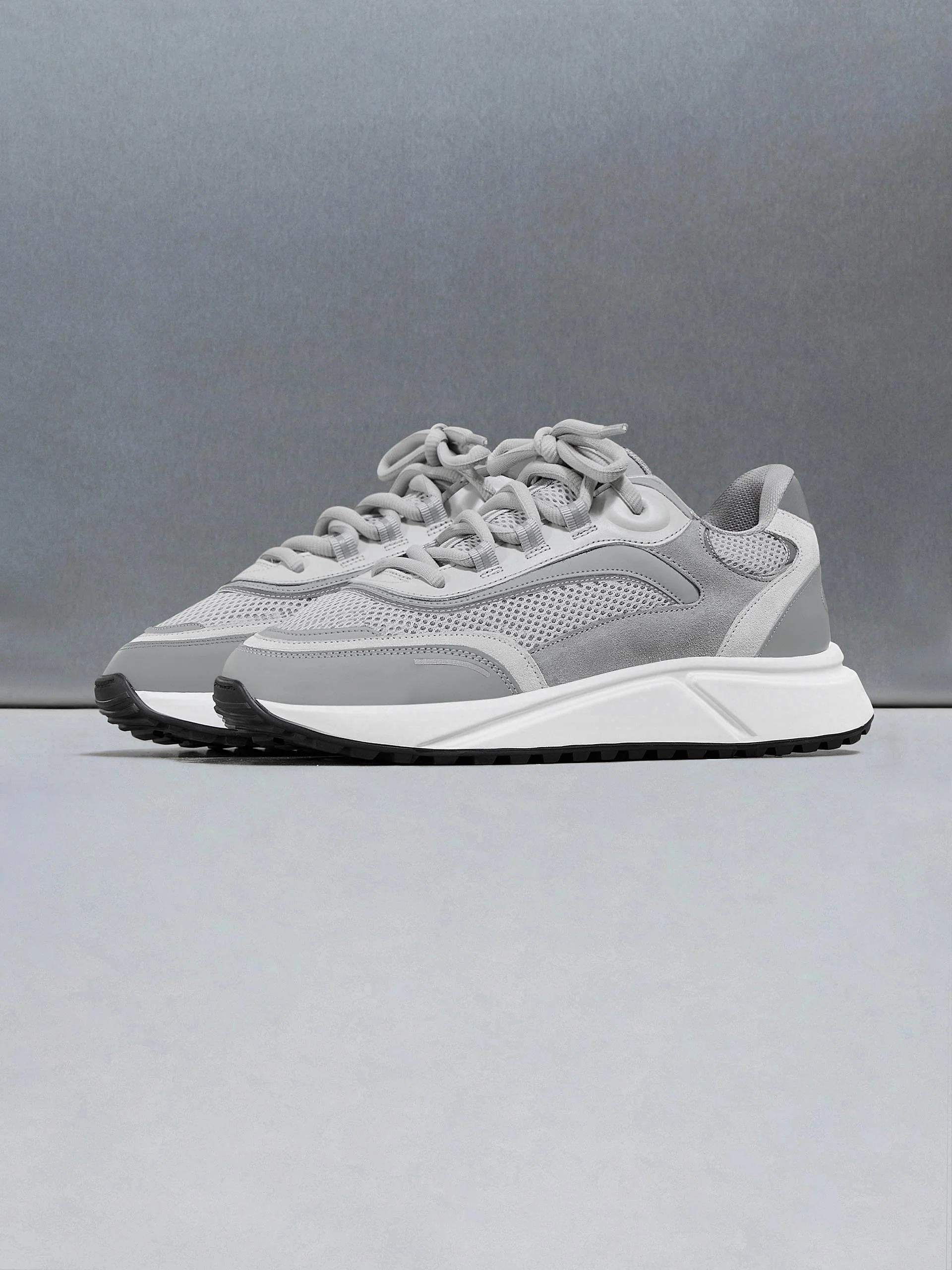 Technical Runner 2.0 in Grey - Image 3
