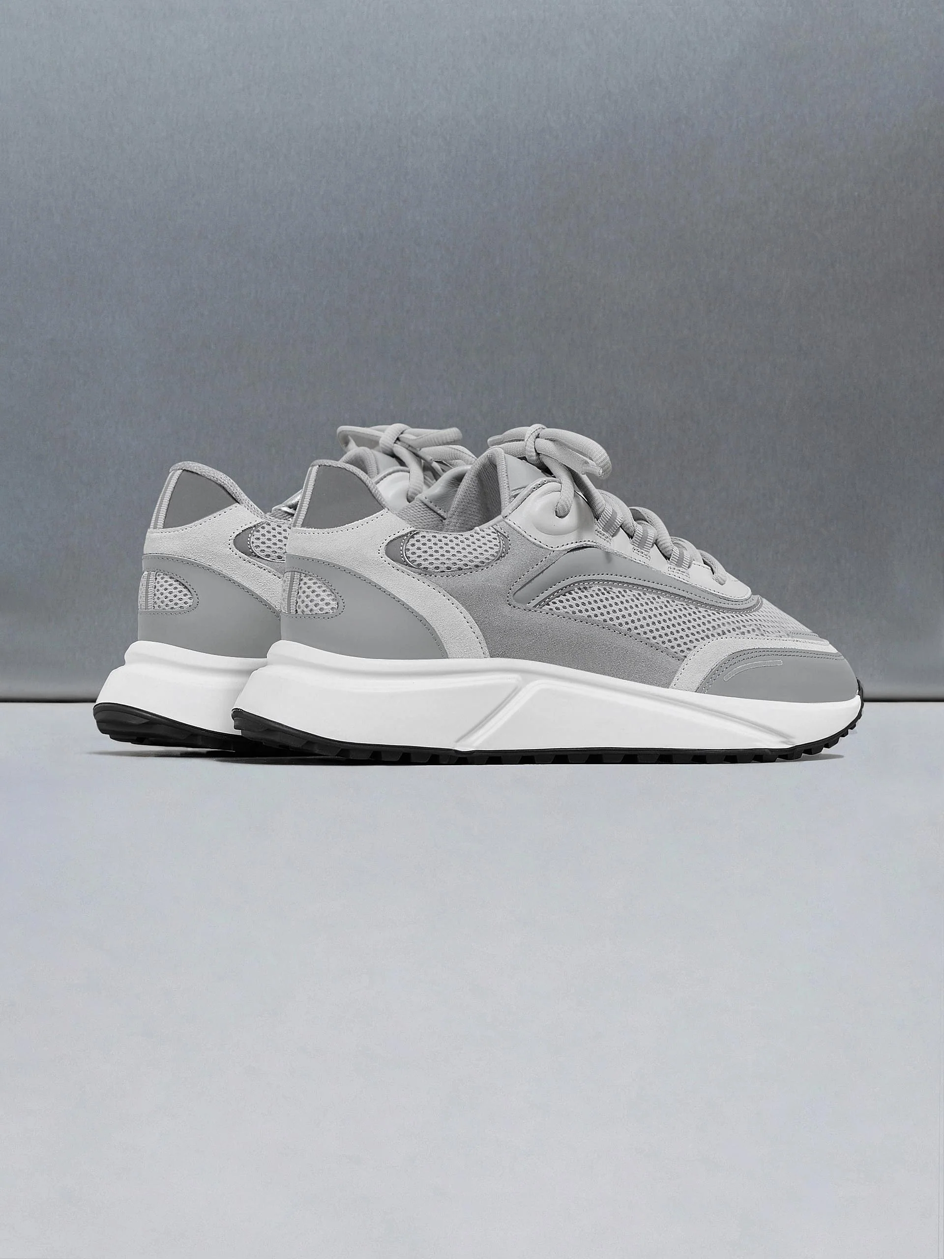 Technical Runner 2.0 in Grey - Image 4