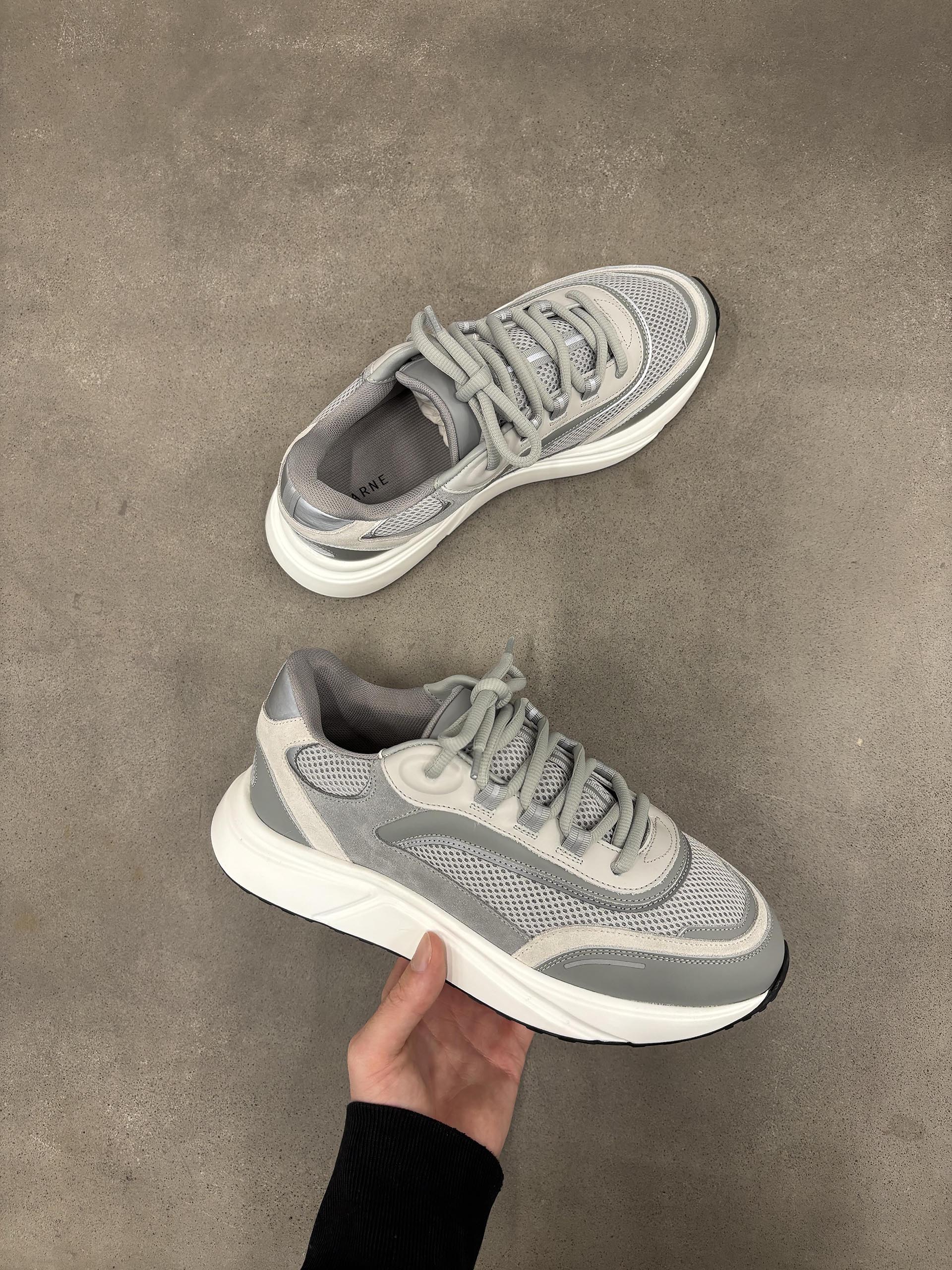 Technical Runner 2.0 in Grey - Image 6