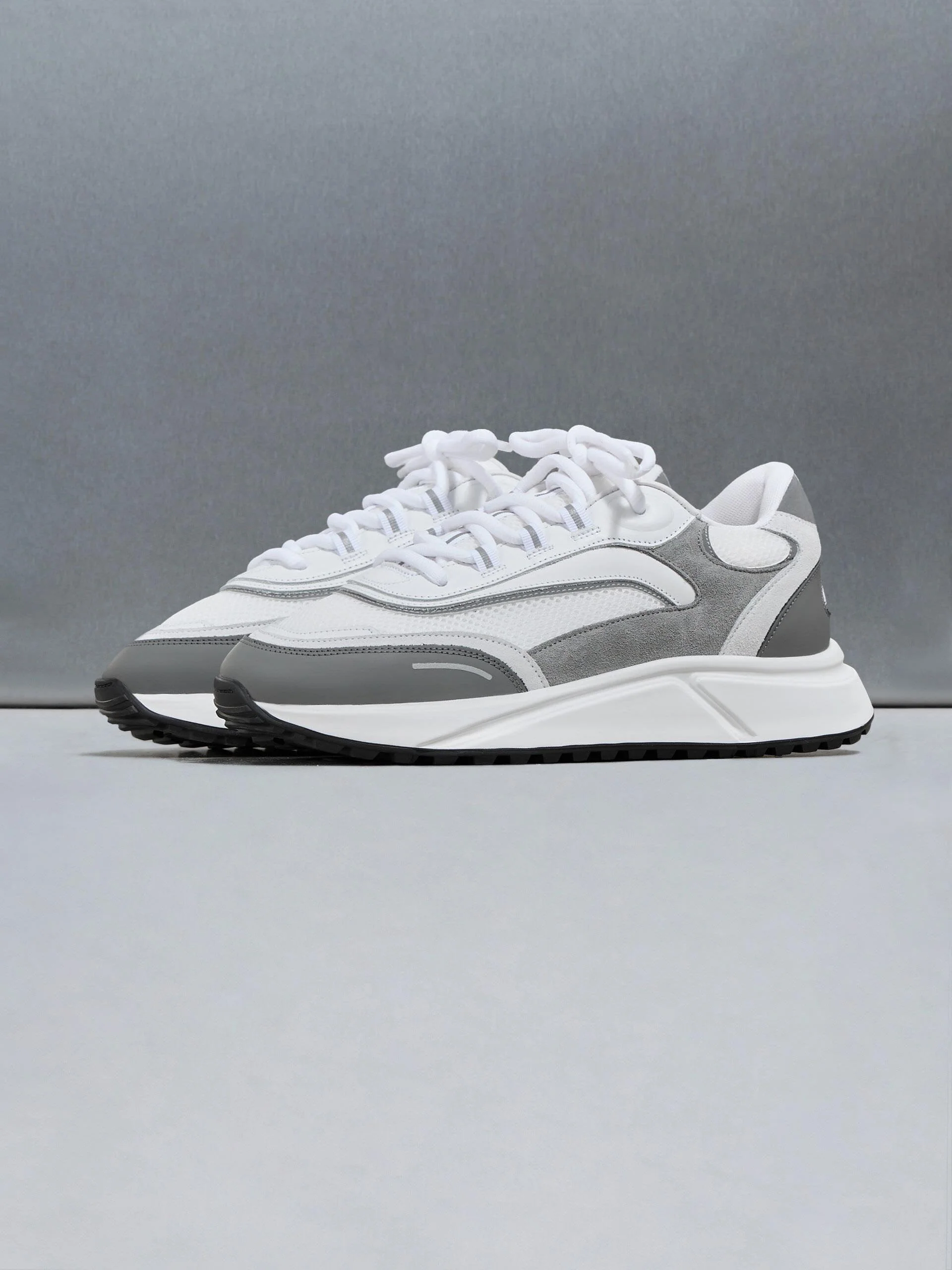 Technical Runner 2.0 in White Grey - Image 3